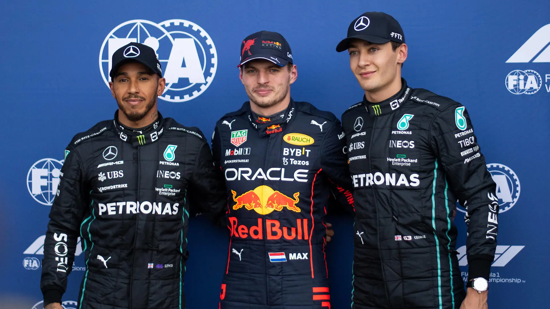 Lewis Hamilton UK, Mercedes AMG Petronas F1 Team 44 auf Platz 3, Max Verstappen NED, Oracle Red Bull Racing 1 auf der Pole Position, George Russell UK, Mercedes AMG Petronas F1 Team 63 auf Platz 2, MEX, Formel 1 Grand Prix von Mexiko, Autodromo Hermanos Rodriguez Mexico City, Qualifying, 29.10.2022 MEX, Formel 1 Grand Prix von Mexiko, Autodromo Hermanos Rodriguez Mexico City, Qualifying, 29.10.2022 Mexico City *** Lewis Hamilton UK, Mercedes AMG Petronas F1 Team 44 in 3rd place, Max Verstappen NED, Oracle Red Bull Racing 1 on pole, George Russell UK, Mercedes AMG Petronas F1 Team 63 in 2nd place, MEX, Formula 1 Mexican Grand Prix, Autodromo Hermanos Rodriguez Mexico City, Qualifying, 29 10 2022 MEX, Formula 1 Mexican Grand Prix, Autodromo Hermanos Rodriguez Mexico City, Qualifying, 29 10 2022 Mexico City Copyright: xEibner/Memmlerx EP_MMR