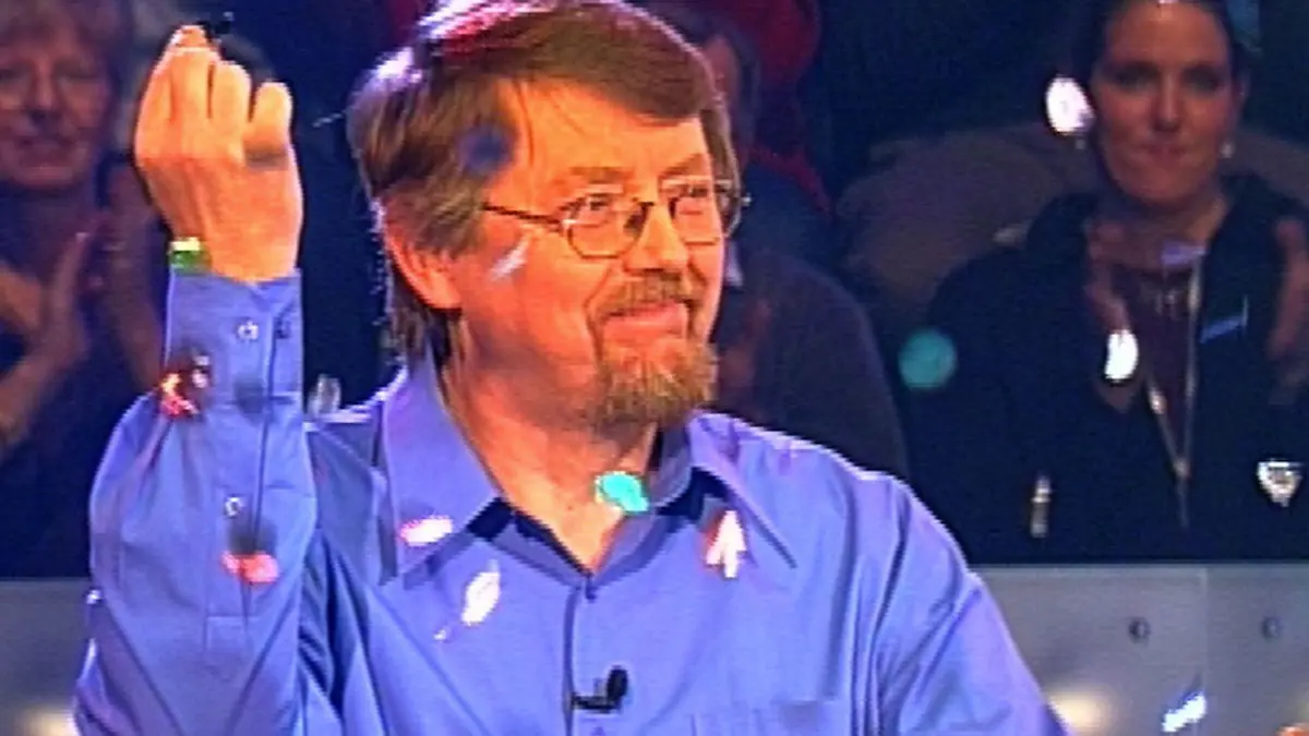 Prof. Dr. Eckhard Freise (55) hat die erste Millionen in Günther Jauchs Quiz-Show "Wer wird Millionär?" gewonnen.