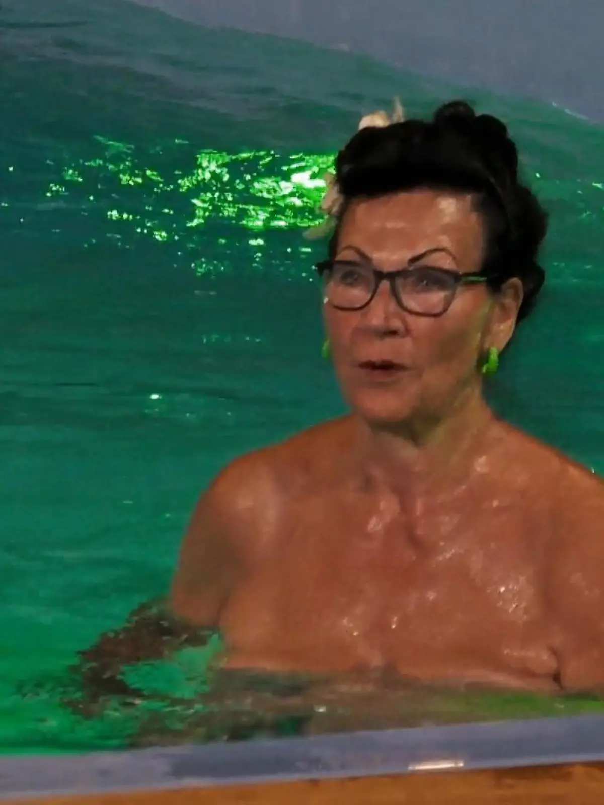 Bild zu: "Uschi Hopf zeigt ungewollt ALLES von sich"