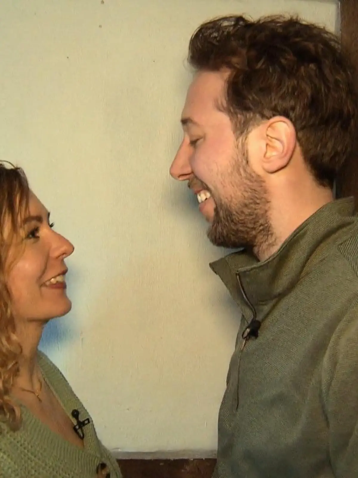 Bild zu: "Bauer Arne und seine Antje träumen von eigenen Kindern"