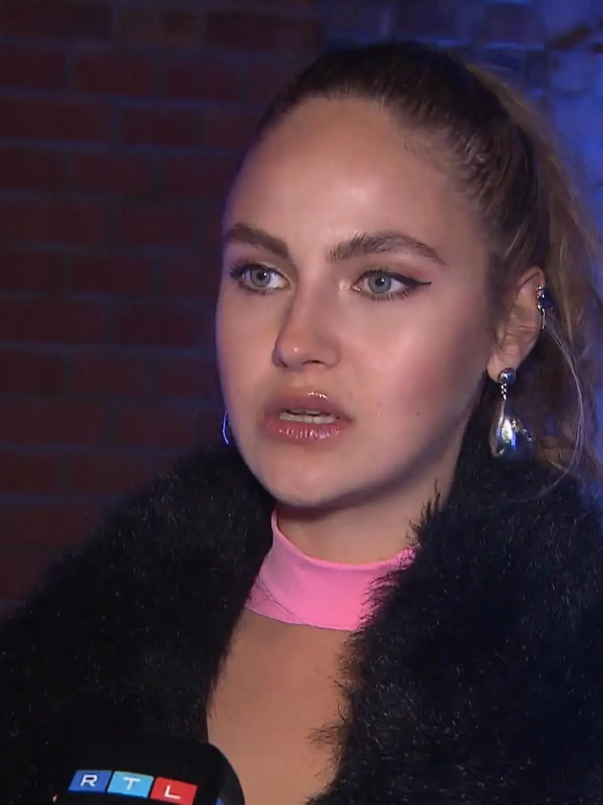Bild zu: "Darum ist Elena Carrière gerade unzufrieden"