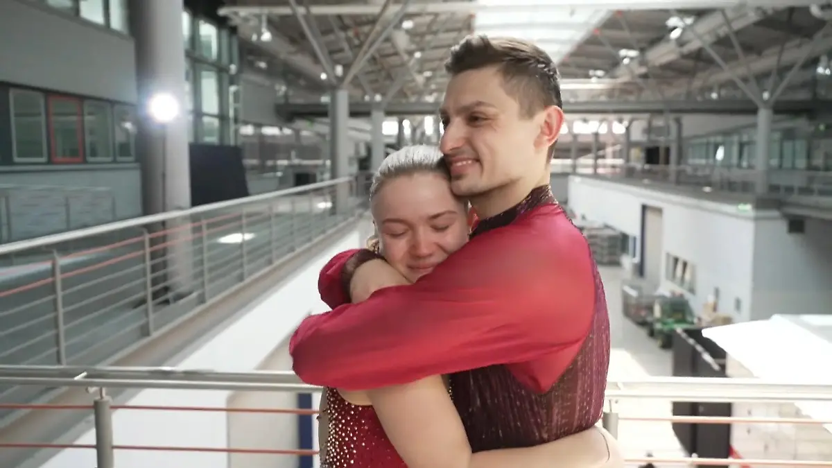 Zsolts Worte treiben Julia Beautx Tränchen in die Augen Vor dem Finale ist nicht nur der Siegeswille groß