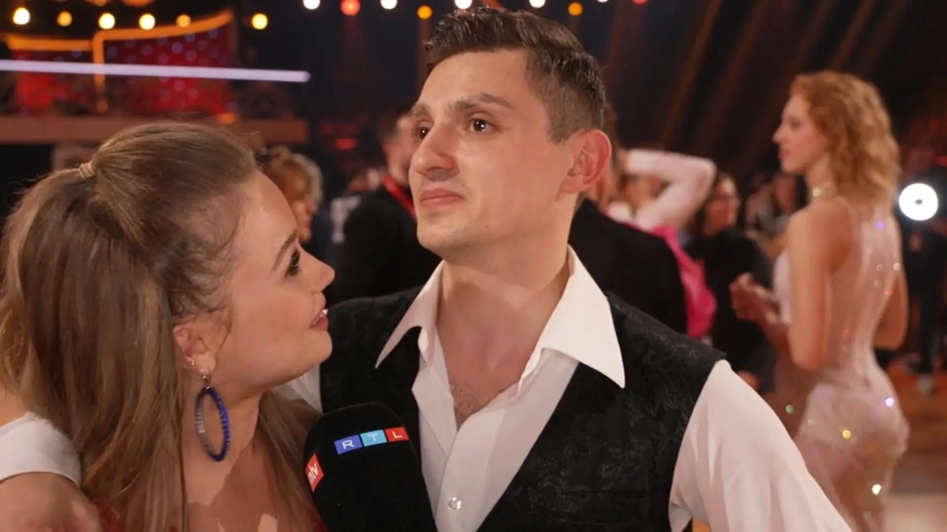 Zsolt ist den Tränen nahe - er platzt vor Stolz! "Let's Dance"-Profi total emotional
