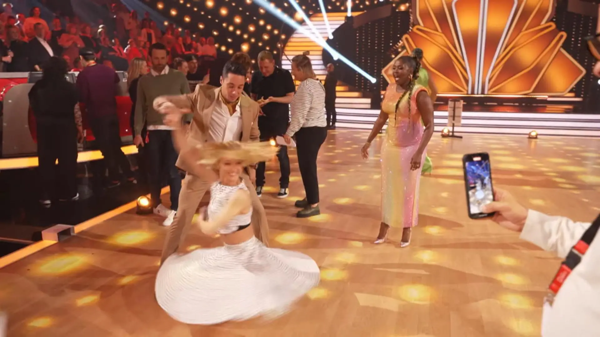René Casselly und Kathrin Menzinger wieder on fire Let's Dance 2023: Heißer Tanz in der Werbepause