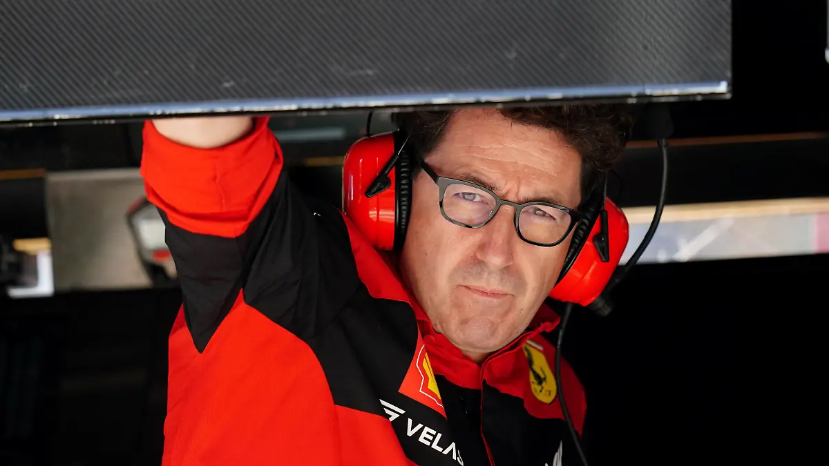 ARCHIV - 09.09.2022, Italien, Monza: Ferrari-Teamchef Mattia Binotto beim ersten Training zum Großen Preis von Italien in Monza. (zu dpa: «Medien: Formel-1-Team Ferrari trennt sich von Teamchef Binotto») Foto: David Davies/PA Wire/dpa +++ dpa-Bildfunk +++