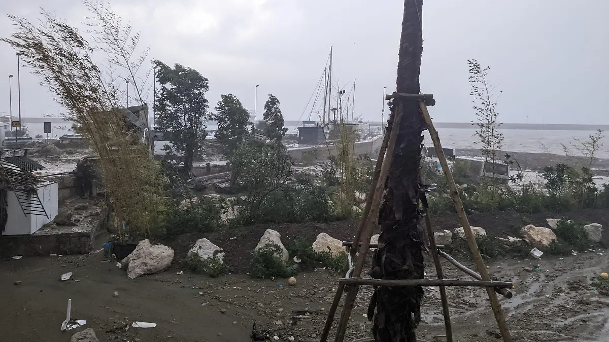 A general view shows the aftermath of a landslide on the Italian holiday island of Ischia, Italy, in this handout photo obtained by Reuters on November 26, 2022. Carabinieri/Handout via REUTERS THIS IMAGE HAS BEEN SUPPLIED BY A THIRD PARTY.