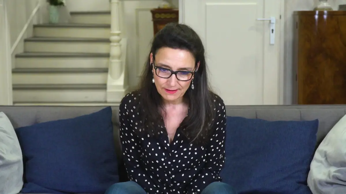 Tatjana Clasing macht eine Zeitreise Erste AWZ-Szene von 2006