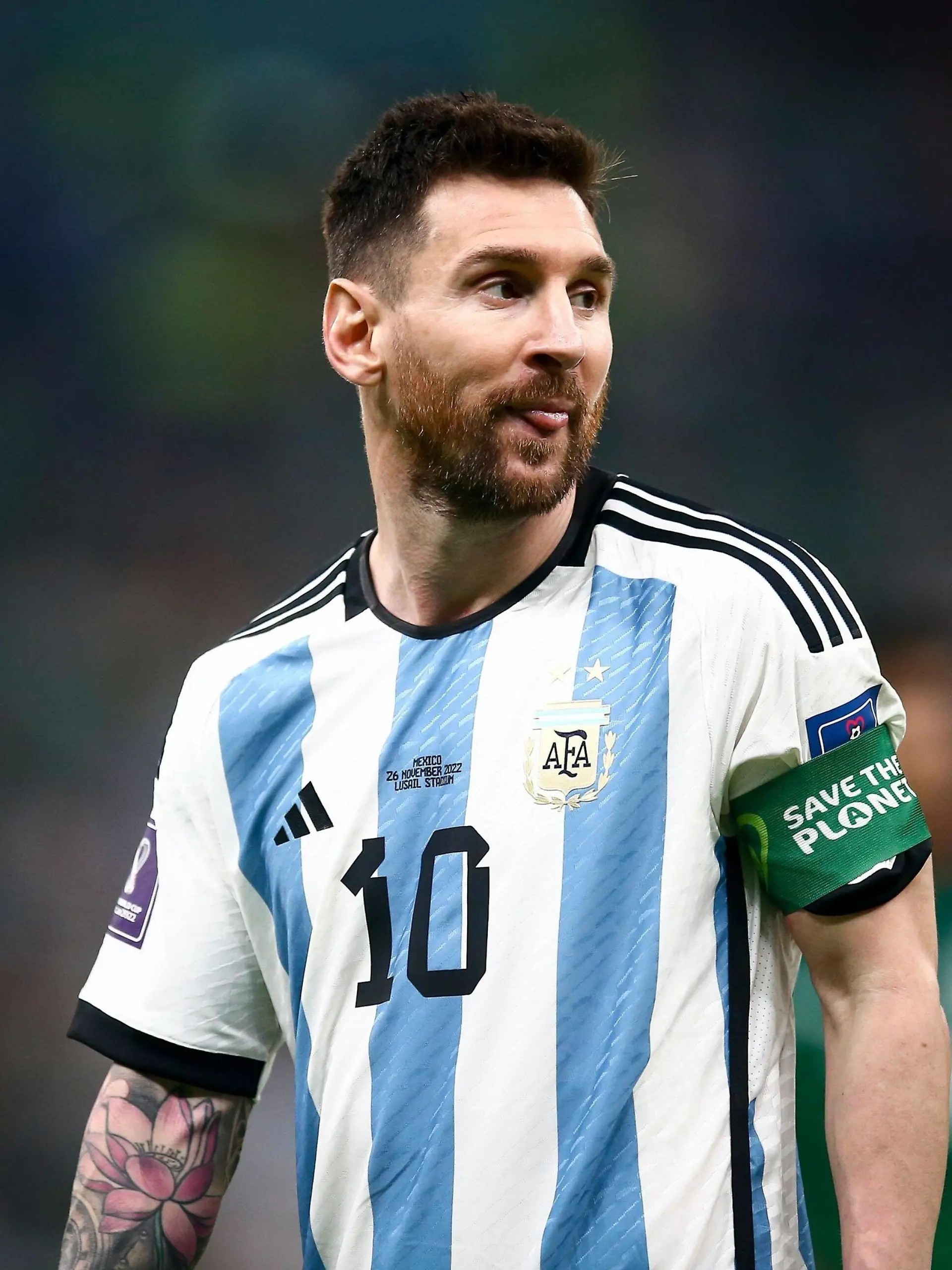  Mandatory Credit: Photo by Michael Zemanek/Shutterstock 13634795r Lionel Messi of Argentina Argentina v Mexico, FIFA World Cup, WM, Weltmeisterschaft, Fussball 2022, Group C, Football, Lusail Stadium, Al Daayen, Qatar - 26 Nov 2022 Editorial Use Only Argentina v Mexico, FIFA World Cup 2022, Group C, Football, Lusail Stadium, Al Daayen, Qatar - 26 Nov 2022 Editorial Use Only PUBLICATIONxINxGERxSUIxAUTxHUNxGRExMLTxCYPxROUxBULxUAExKSAxONLY Copyright: xMichaelxZemanek/Shutterstockx 13634795r