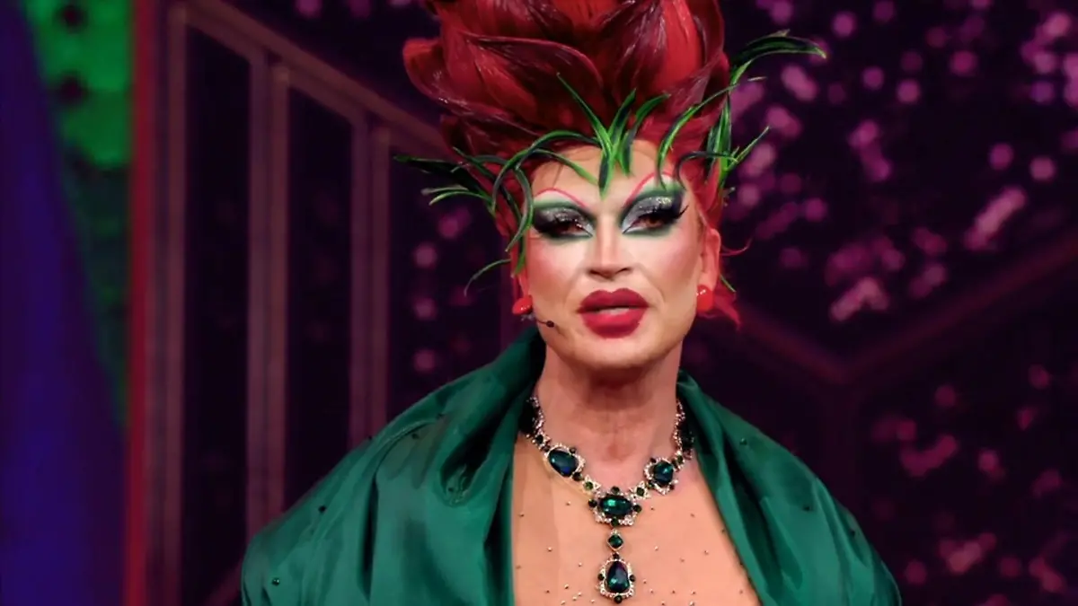 DESHALB wollte Hardy Krüger dabei sein Viva la Diva: Königin Hydra, die Erste