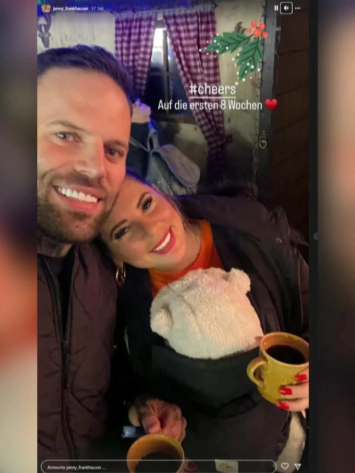 Steffen König und Jenny Frankhauser stoßen auf dem Weihnachtsmarkt an. Etwa mit Glühwein?