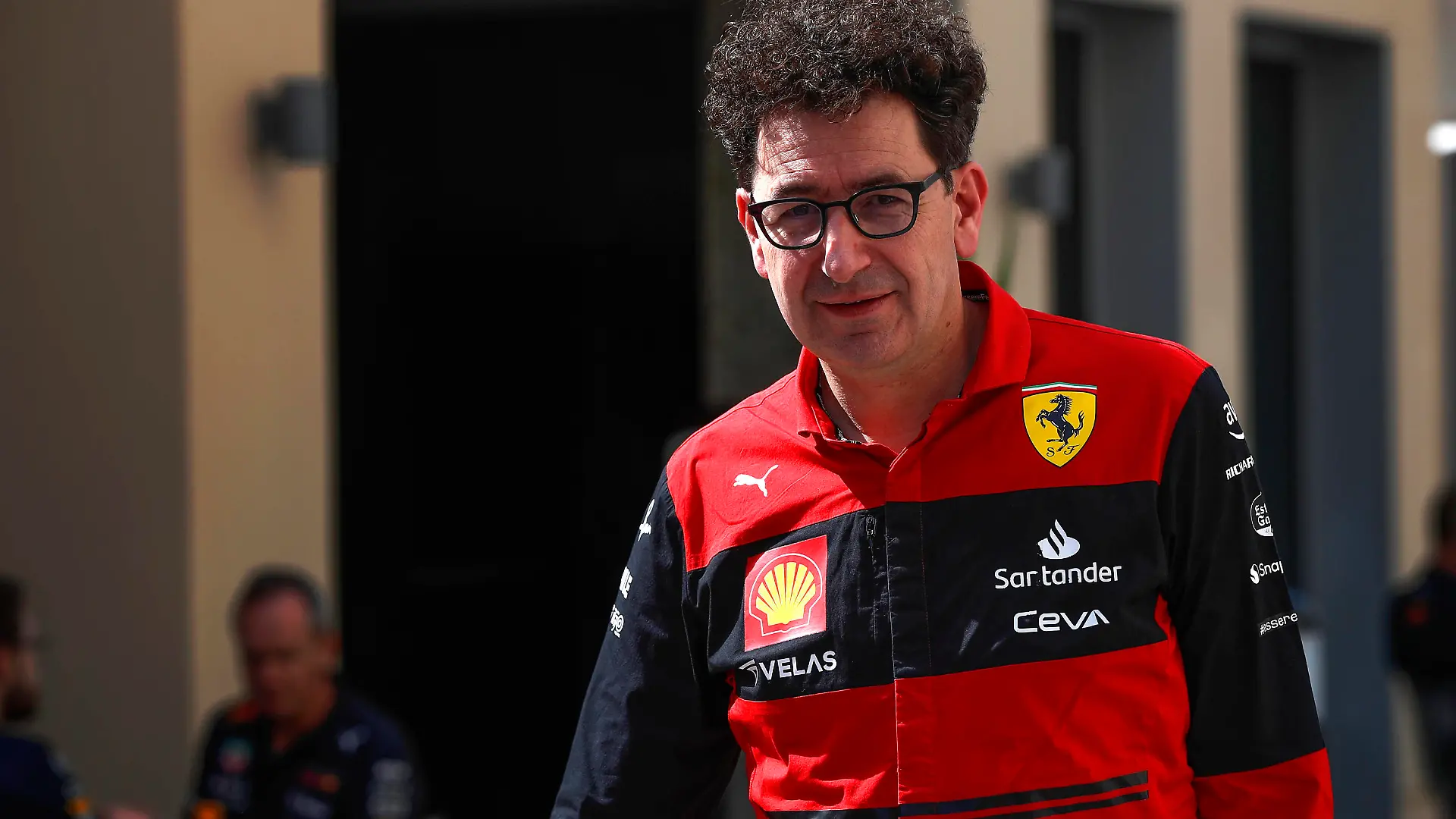Formula 1 2022: Abu Dhabi GP YAS MARINA CIRCUIT, UNITED ARAB EMIRATES - NOVEMBER 20: Mattia Binotto, Team Principal, Ferrari, arrives into the paddock during the Abu Dhabi GP at Yas Marina Circuit on Sunday November 20, 2022 in Abu Dhabi, United Arab Emirates. Photo by Carl Bingham / LAT Images Images PUBLICATIONxINxGERxSUIxAUTxHUNxONLY GP2222_074812_X4I0656