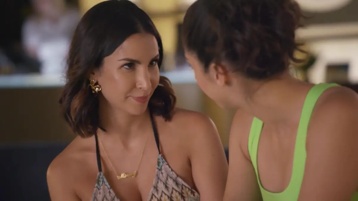 Miray erzählt Leyla von Chiaras und Avas Kuss AWZ-Folge vom 28.08.23