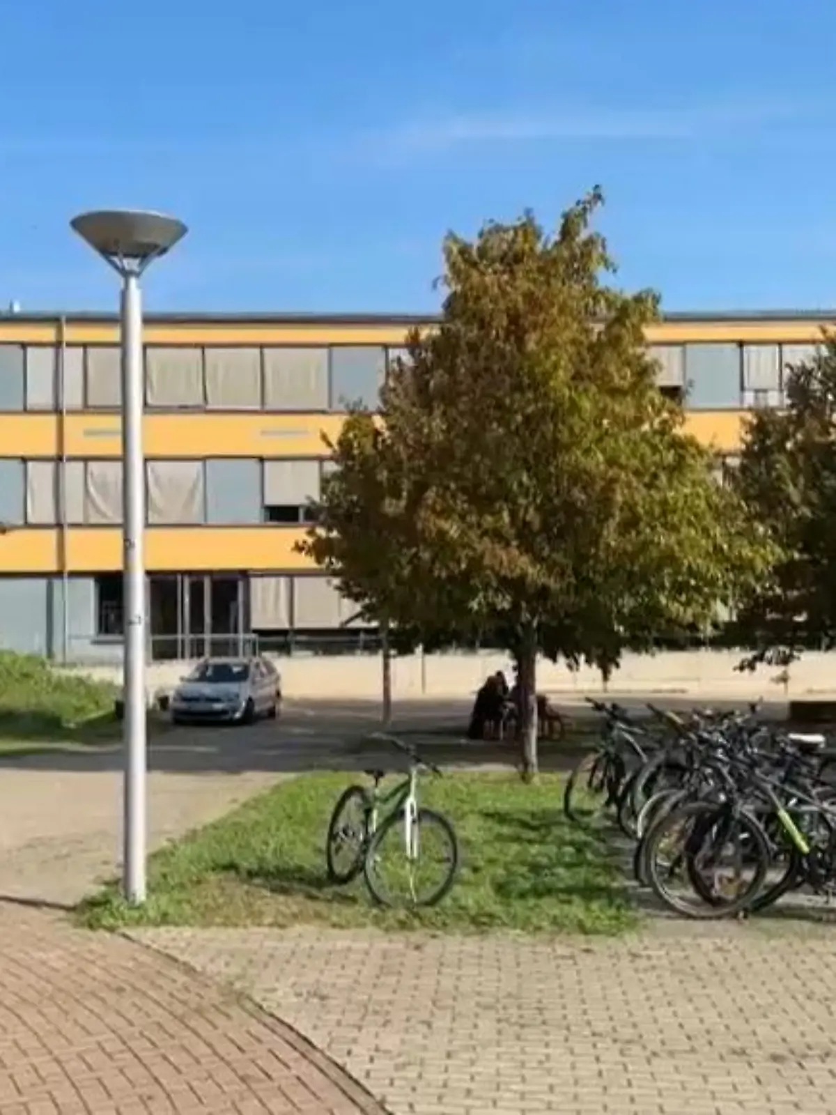 Die Schule der Zehnjährigen, die mutmaßlich entführt und missbraucht wurde.
