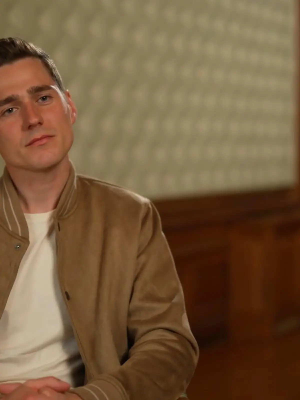 Bild zu: "Hat man als Schauspieler einen Vorteil bei "Die Verräter"?"