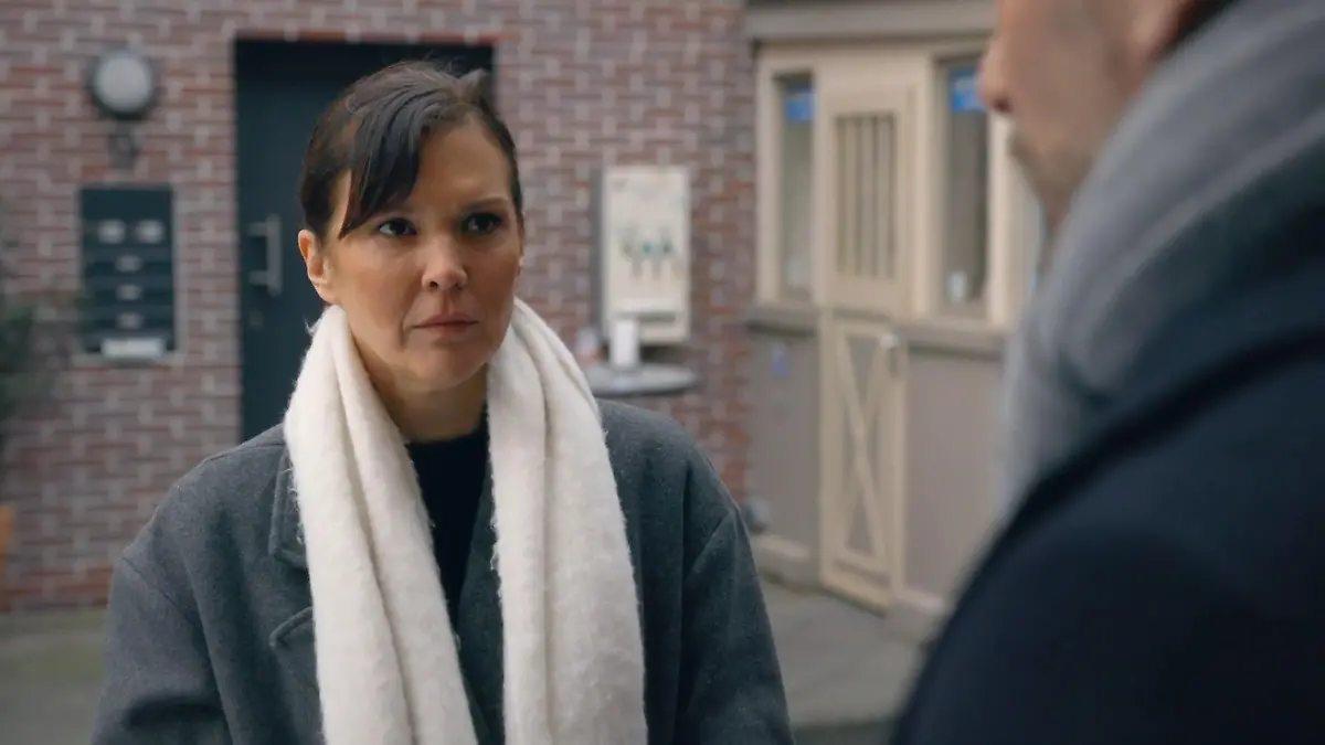 Jenny wird von Corinnas Beerdigung ausgeschlossen Die „Unter uns“-Wochenvorschau (Teil 2)