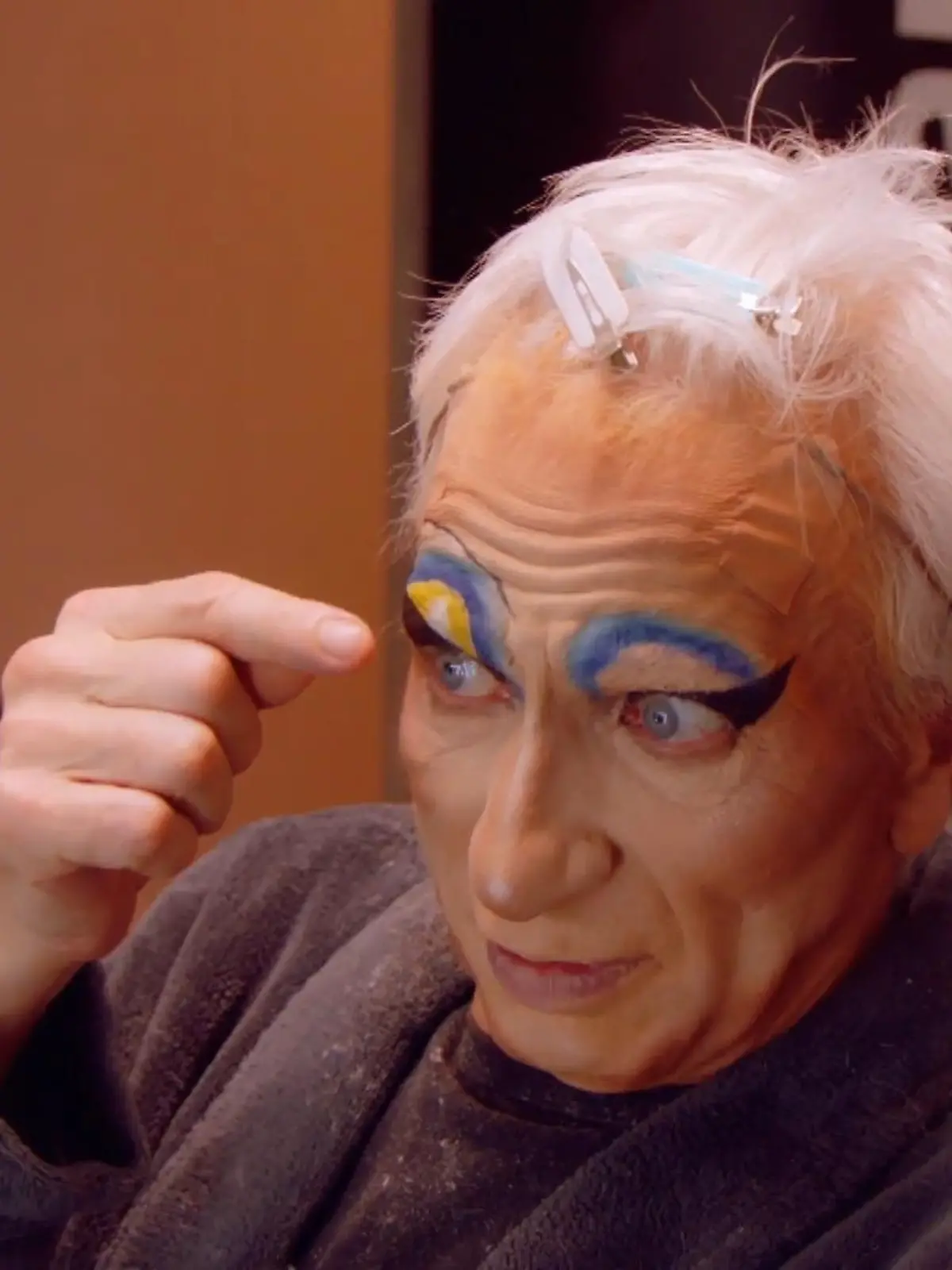 Bild zu: "Aus Macho-Ralle wird Drag Queen "Una Hört""