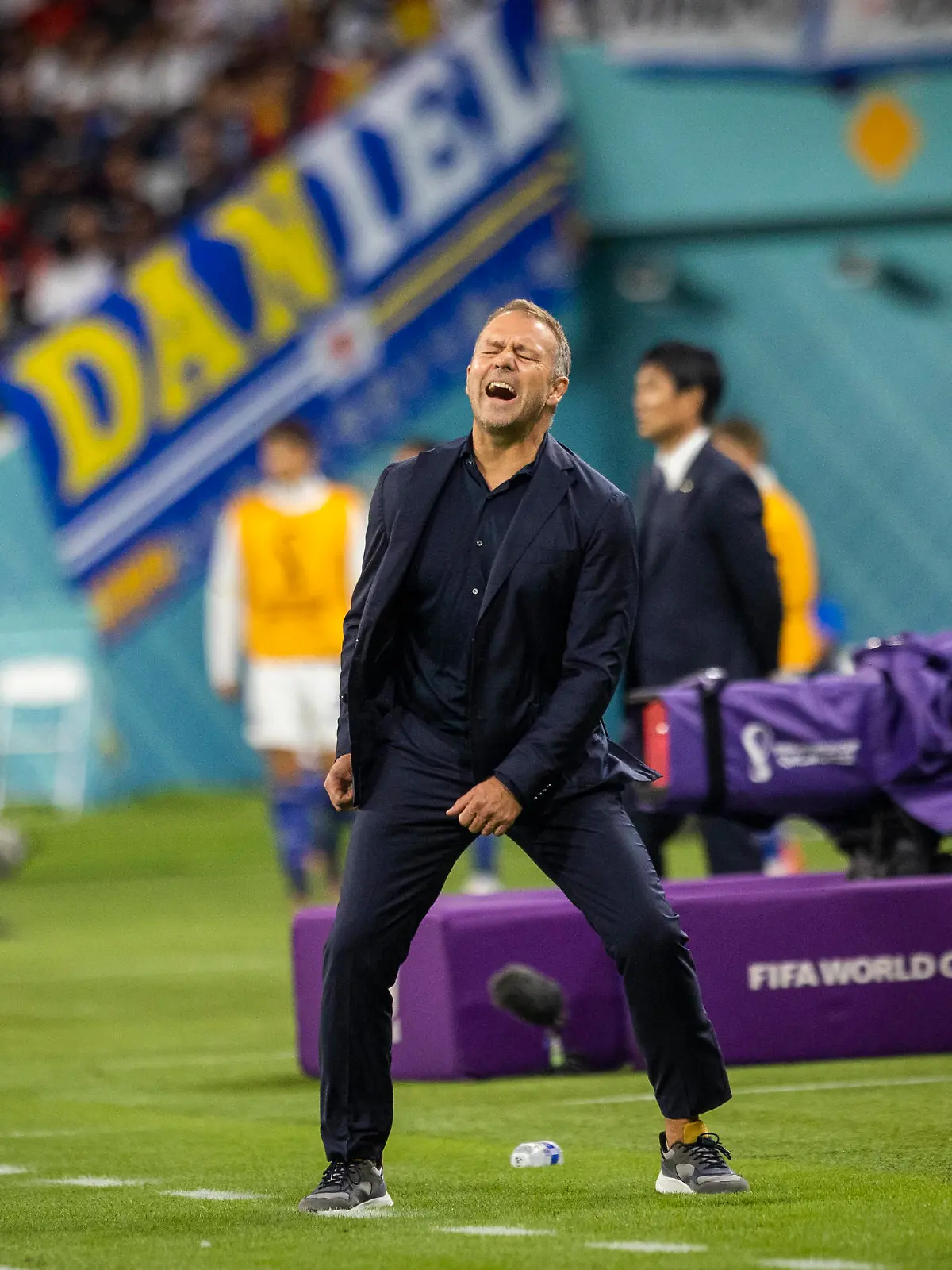 Doha, Qatar. 23rd Nov, 2022. Trainer Hansi Flick Deutschland enttäuscht Germany - Japan World Cup 2022 in Qatar 23.11.2022 Credit: Moritz Müller *** Doha, Qatar 23rd Nov, 2022 Coach Hansi Flick Germany disappointed Germany Japan World Cup 2022 in Qatar 23 11 2022 Credit Moritz Müller 