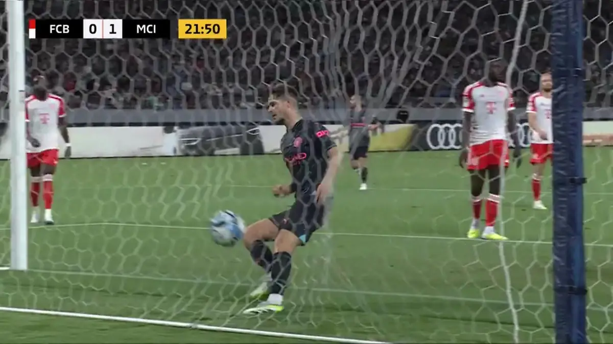 Bayern-Keeper Sommer erst stark, dann machtlos City-Youngster trifft zur Führung