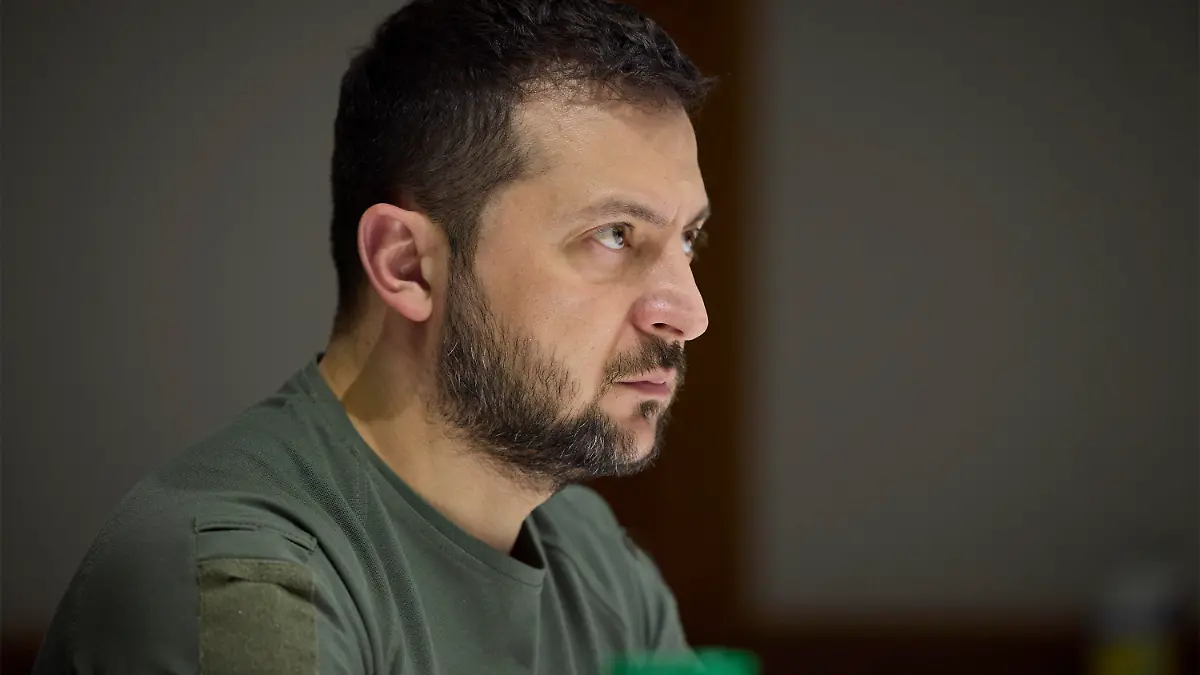 15.11.2022, Ukraine, Kiew: Wolodymyr Selenskyj, Präsident der Ukraine, hält eine Rede beim G20-Gipfel per Video aus dem Marienpalast. Selenskyj hat per Video beim G20-Gipfel einen Plan für ein mögliches Ende des russischen Krieges aufgezeigt. Foto: Ukraine Presidency/Planet Pix via ZUMA Press Wire/dpa +++ dpa-Bildfunk +++
