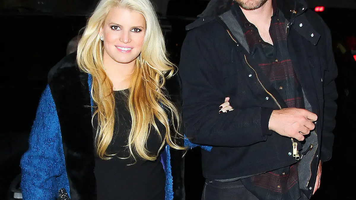 Jessica Simpson and Eric Johnson have dinner at Il Buco in NYC.