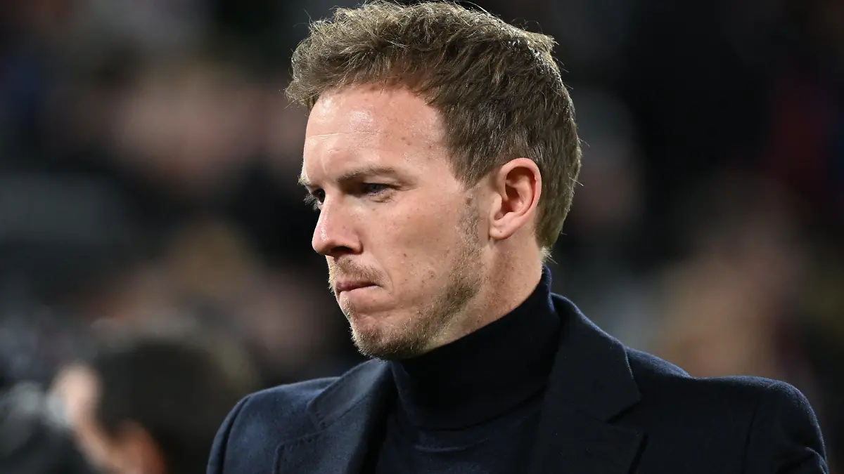 ARCHIV - 08.03.2023, Bayern, München: Fußball: Champions League, Bayern München - Paris Saint-Germain, K.o.-Runde, Achtelfinale, Rückspiel in der Allianz Arena. Bayerns Trainer Julian Nagelsmann soll Top-Kandidat auf den Cheftrainer-Posten beim FC Chelsea sein. (zu dpa: «Berichte: Kandidat Nagelsmann hat namhafte Konkurrenz bei Chelsea») Foto: Sven Hoppe/dpa +++ dpa-Bildfunk +++