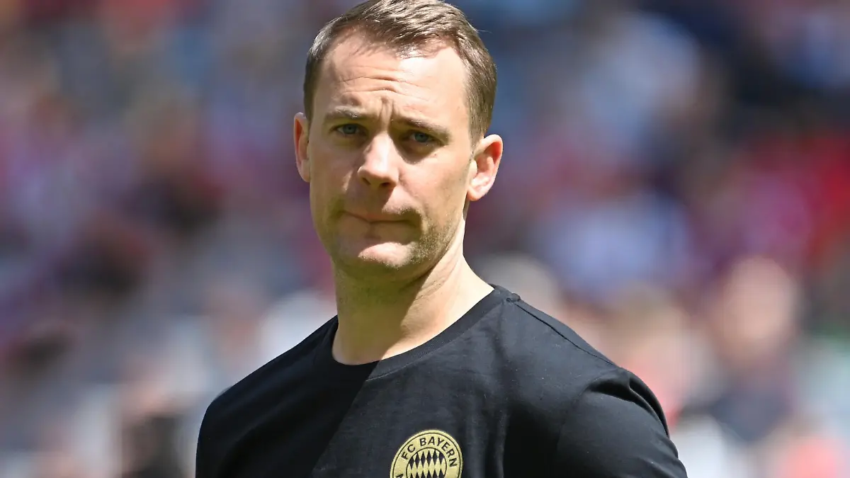 Manuel NEUER (Torwart Bayern Muenchen), Aktion,Einzelbild,angeschnittenes Einzelmotiv,Portraet,Portrait,Portr?t. Legendenspiel FC Bayern Muenchen Legenden - Borussia Dortmund Legenden, Teampraesentation FC Bayern Muenchen Saison 2023/2024 am 23.07.2023 in der A L L I A N Z A R E N A, Fussball 1. Bundesliga ?