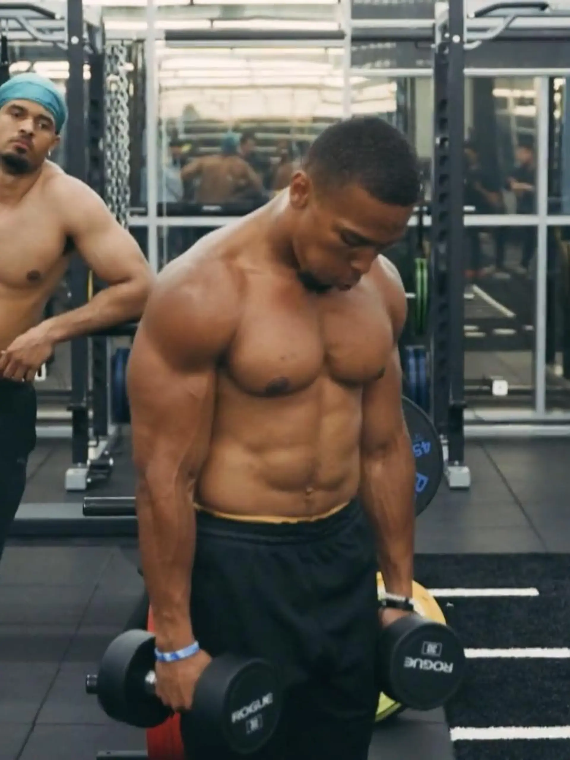 Amon-Ra St. Brown ist einer der aussichtsreichsten Wide Receiver in der NFL. Der Footballer zudem Deutscher. Die RTL-Expertenrunde analysiert das Potential des Youngsters für die neue Saison.
