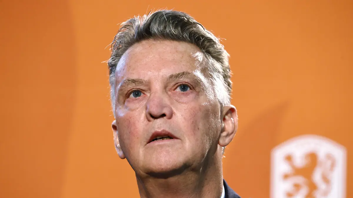 ARCHIV - 31.08.2021, Niederlande, Zeist: Fußball: WM, Qualifikation, Niederlande. Louis van Gaal, Trainer der niederländischen Nationalmannschaft, während einer Pressekonferenz. (zu dpa: «Bondscoach van Gaal muss auf Depay verzichten - Geheimnis um Torwart») Foto: Maurice Van Steen/ANP/dpa +++ dpa-Bildfunk +++
