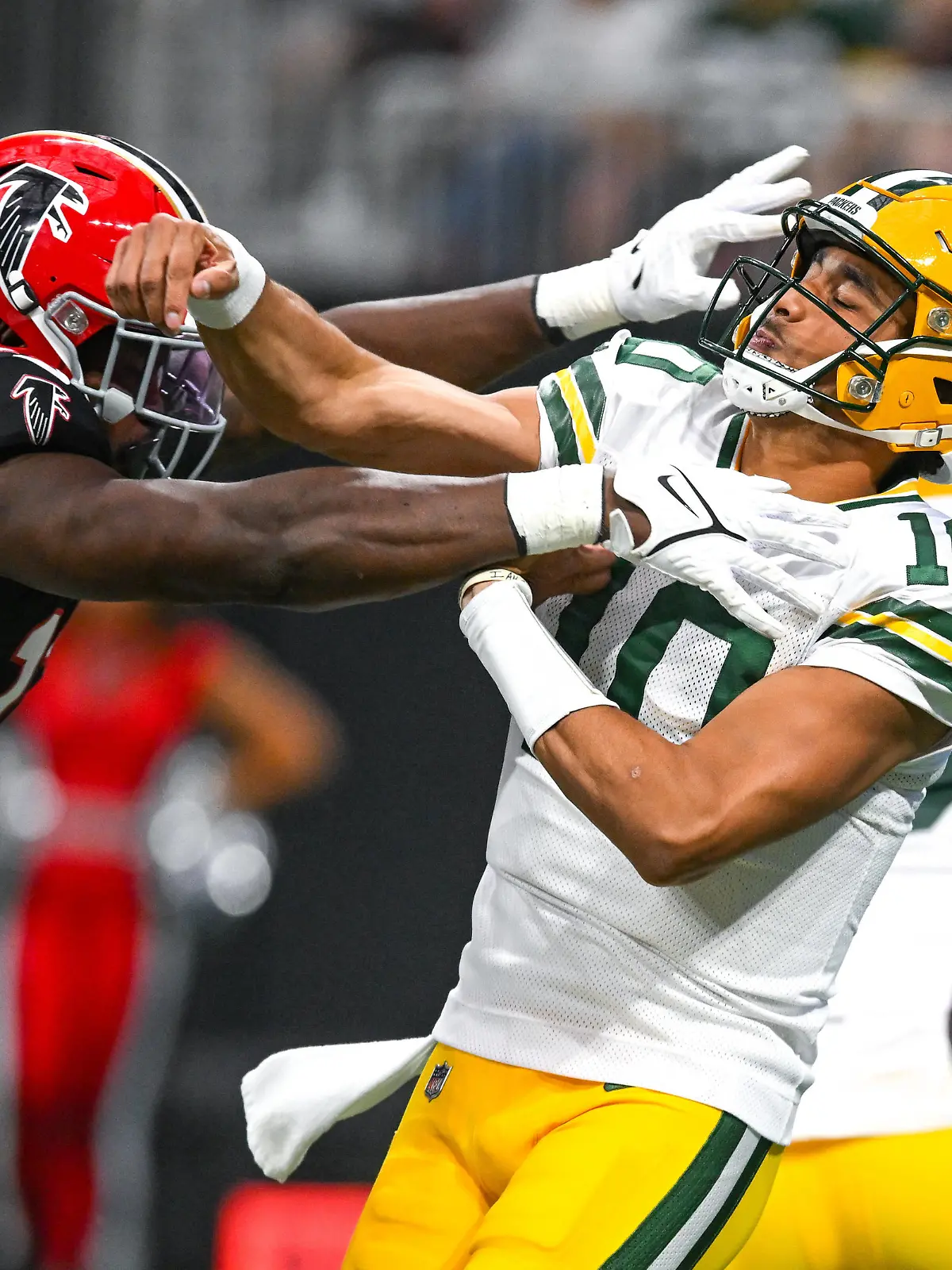 ATLANTA, GA Ð SEPTEMBER 17: Green Bay quarterback Jordan Love 10 throws a pass under pressure during the NFL, American Football Herren, USA game between the Green Bay Packers and the Atlanta Falcons on September 17th, 2023 at Mercedes-Benz Stadium in Atlanta, GA. Photo by Rich von Biberstein/Icon Sportswire NFL: SEP 17 Packers at Falcons EDITORIAL USE ONLY Icon230917065