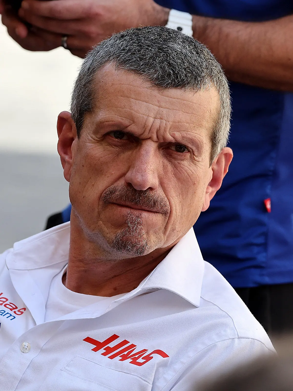 17.11.2022, Vereinigte Arabische Emirate, Abu Dhabi: Formel 1: Formel-1-Weltmeisterschaft, Grand Prix von Abu Dhabi, Pressekonferenz,  Günther Steiner, Teamchef Haas F1. Haas trennt sich zum Saisonende von F1-Pilot Schumacher. Der Große Preis von Abu Dhabi wird am 20.11.2022 ausgetragen. Foto: Hasan Bratic/dpa +++ dpa-Bildfunk +++