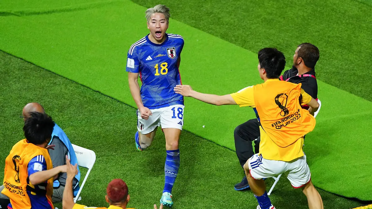Mandatory Credit: Photo by Javier Garcia/Shutterstock 13626471bh Takuma Asano of Japan celebrates after scoring a goal 1-2 Germany v Japan, FIFA World Cup, WM, Weltmeisterschaft, Fussball 2022, Group E, Football, Khalifa International Stadium, Ar-Rayyan, Qatar - 23 Nov 2022 Editorial Use Only Germany v Japan, FIFA World Cup 2022, Group E, Football, Khalifa International Stadium, Ar-Rayyan, Qatar - 23 Nov 2022 Editorial Use Only PUBLICATIONxINxGERxSUIxAUTXHUNxGRExMLTxCYPxROMxBULxUAExKSAxONLY Copyright: xJavierxGarcia/Shutterstockx 13626471bh 