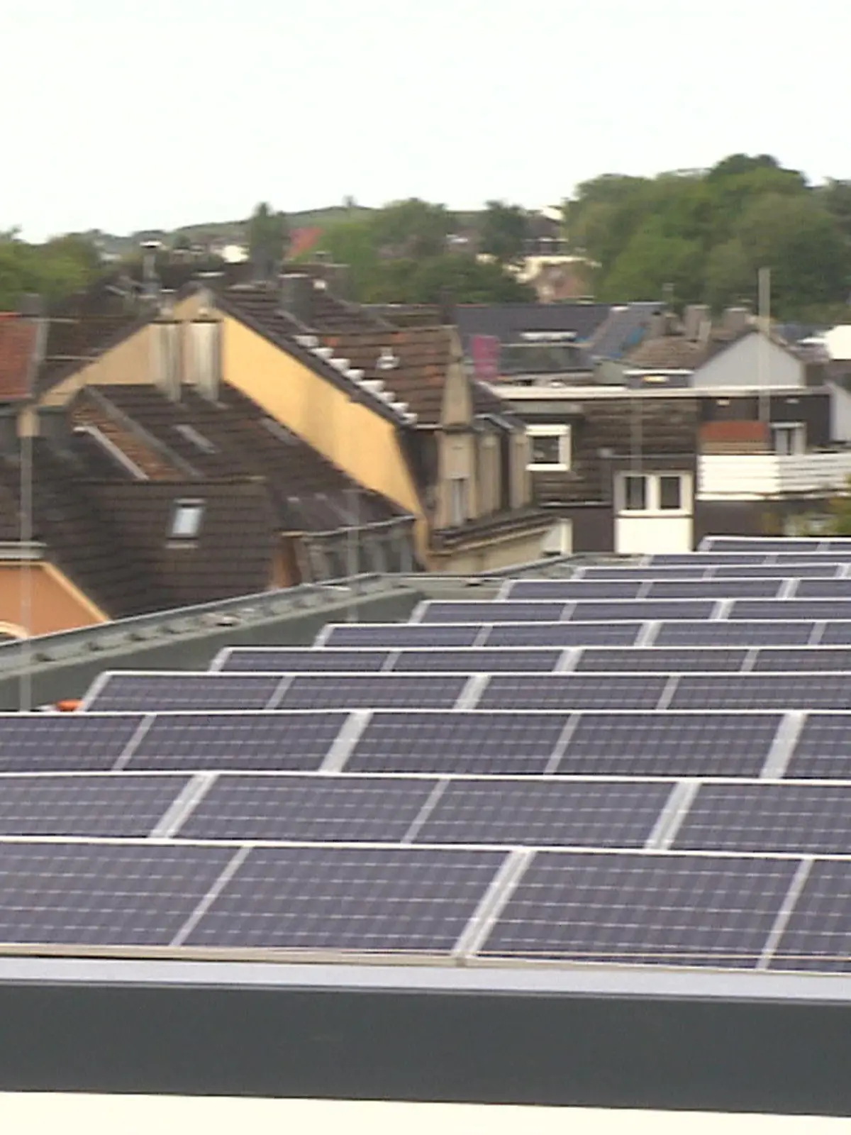 Bild zu: "Wuppertal setzt auf Sonne "