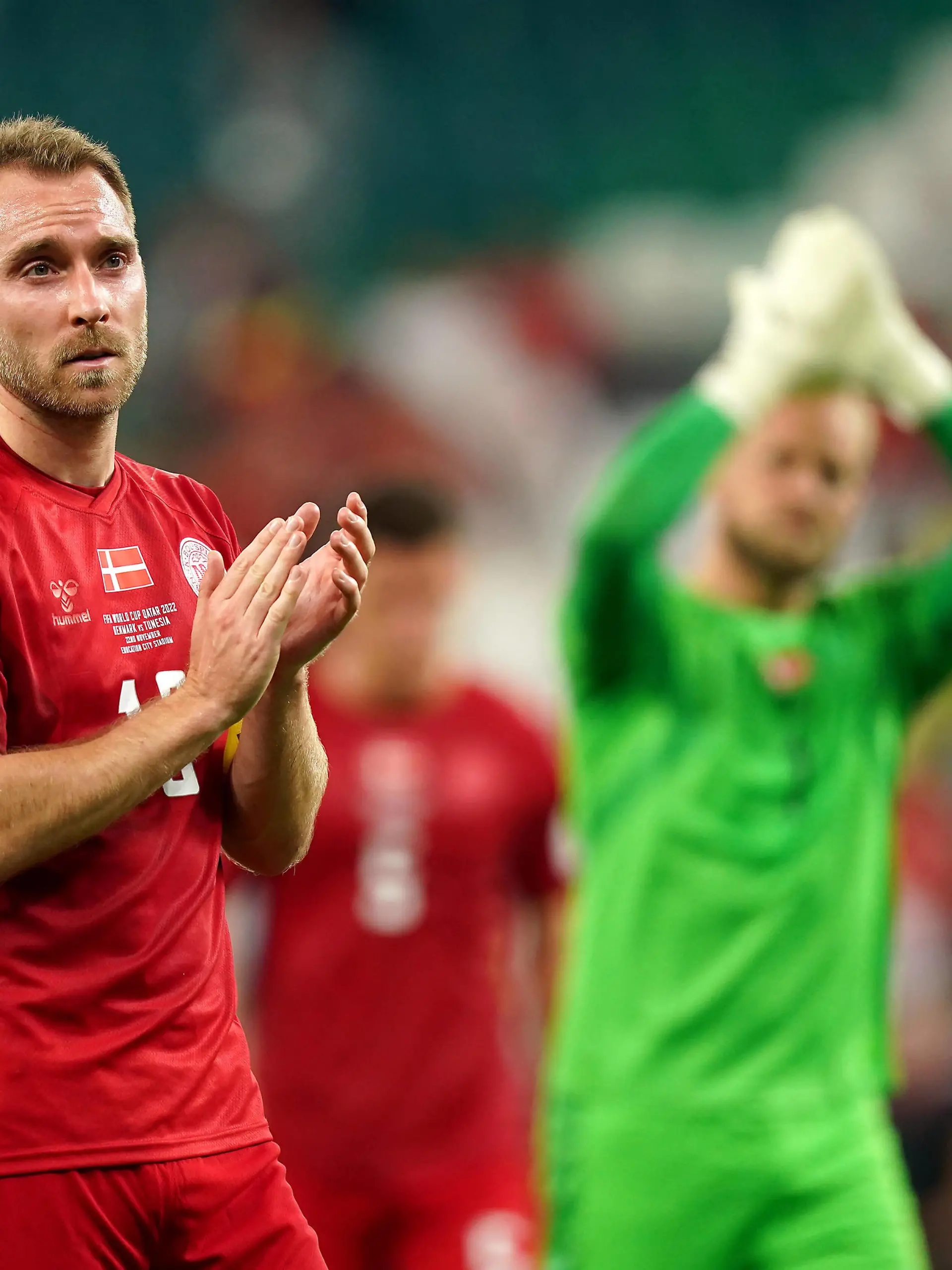 Sport Bilder des Tages Denmark v Tunisia - FIFA World Cup, WM, Weltmeisterschaft, Fussball 2022 - Group D - Education City Stadium Denmarks Christian Eriksen applauds the fans after the FIFA World Cup Group D match at Education City Stadium, Al Rayyan, Qatar. Picture date: Tuesday November 22, 2022. Use subject to restrictions. Editorial use only, no commercial use without prior consent from rights holder. PUBLICATIONxNOTxINxUKxIRL Copyright: xMikexEgertonx 69901573