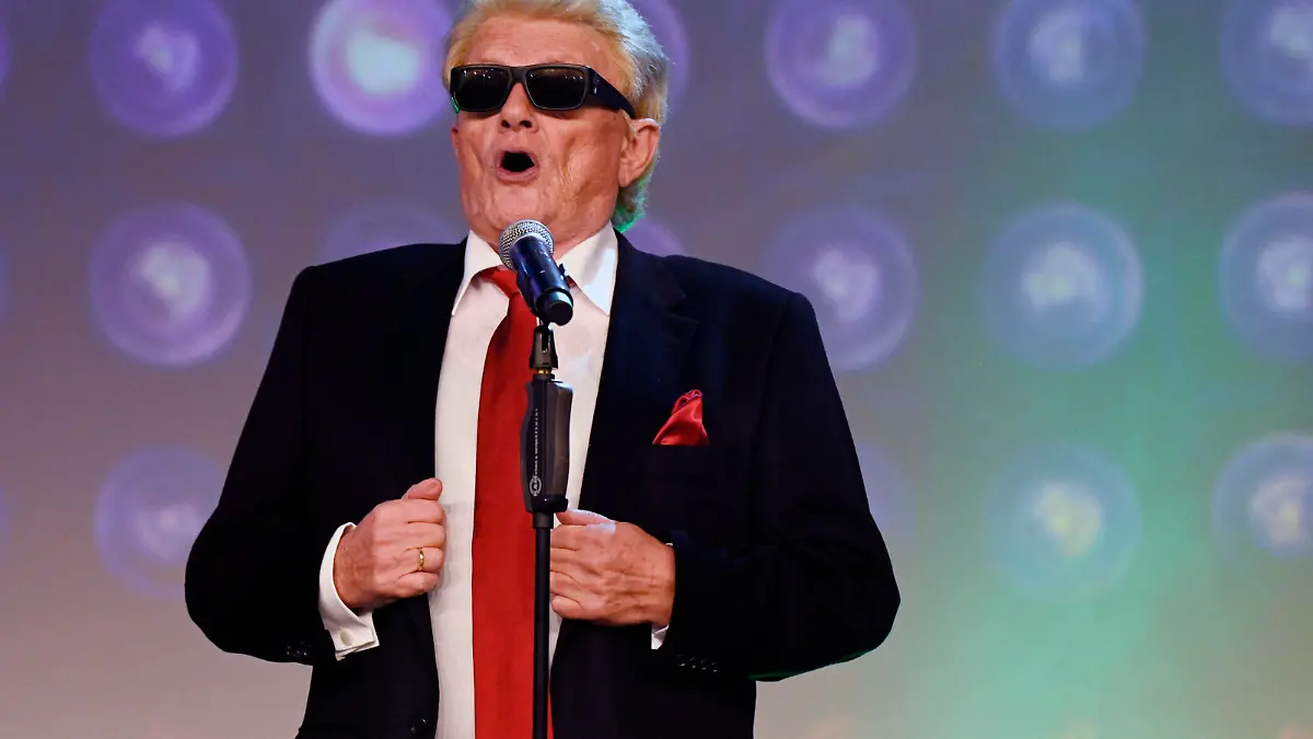 Heino bei der Verleihung der Goldenen Sonne 2021 während der Sonnenklar.TV Gala im Wunderland Kalkar. Kalkar, 28.08.2021 *** Heino at the award ceremony of the Goldene Sonne 2021 during the Sonnenklar TV Gala in Wunderland Kalkar Kalkar, 28 08 2021 Foto:xF.xKernx/xFuturexImage