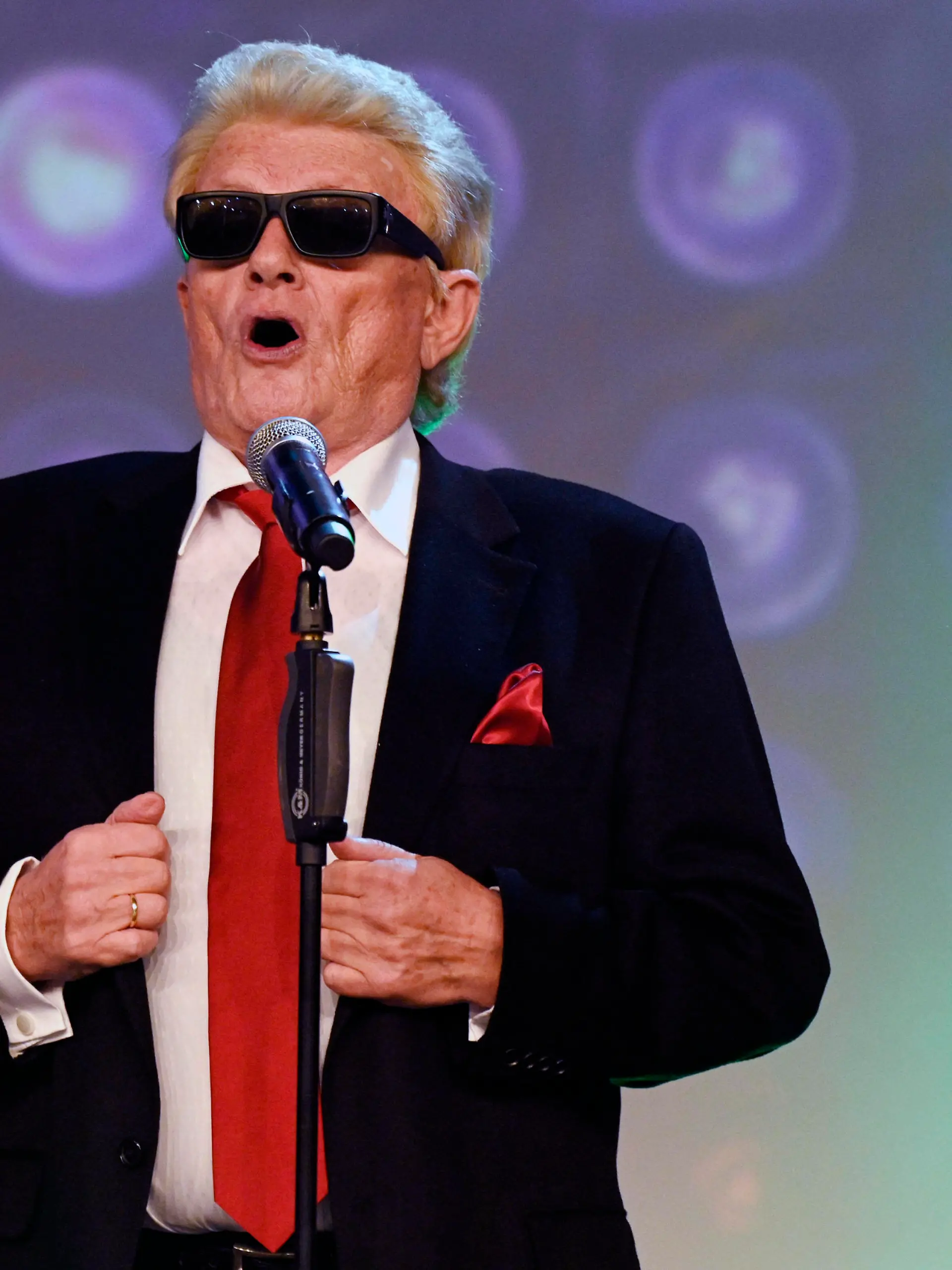 Heino bei der Verleihung der Goldenen Sonne 2021 während der Sonnenklar.TV Gala im Wunderland Kalkar. Kalkar, 28.08.2021 *** Heino at the award ceremony of the Goldene Sonne 2021 during the Sonnenklar TV Gala in Wunderland Kalkar Kalkar, 28 08 2021 Foto:xF.xKernx/xFuturexImage 