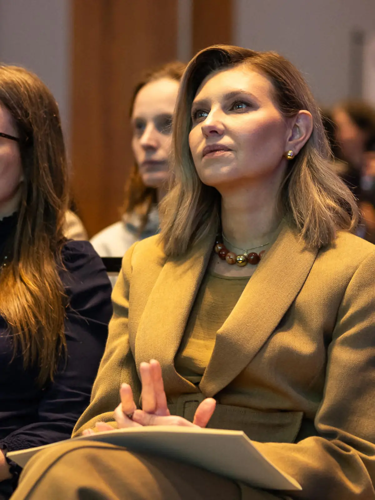 La Première Dame ukrainienne Olena Zelenska en marge de 78ème session de l'Assemblée générale des Nations Unies: la solidarité reste le seul remède contre la barbarie et l'agression à New York City, New York, Etats-Un is, le 19 septembre 2023. © Ukraine Presidency via Bestimage Olena Zelenska took part in a high-level event on the sidelines of the 78th session of the UN General Assembly, "International Equal Pay Day 2023: Standing up for Equal Pay - Celebrating Achievements and Understanding Challenges", where she spoke about the situation with pay for Ukrainian women. / action press