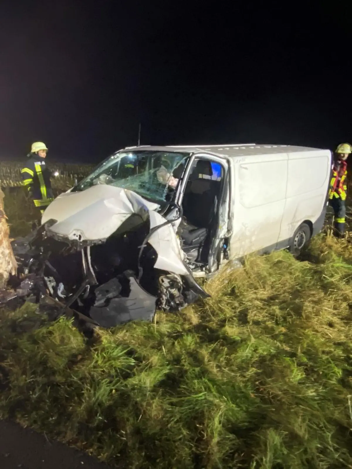 verunfallter Kleintransporter