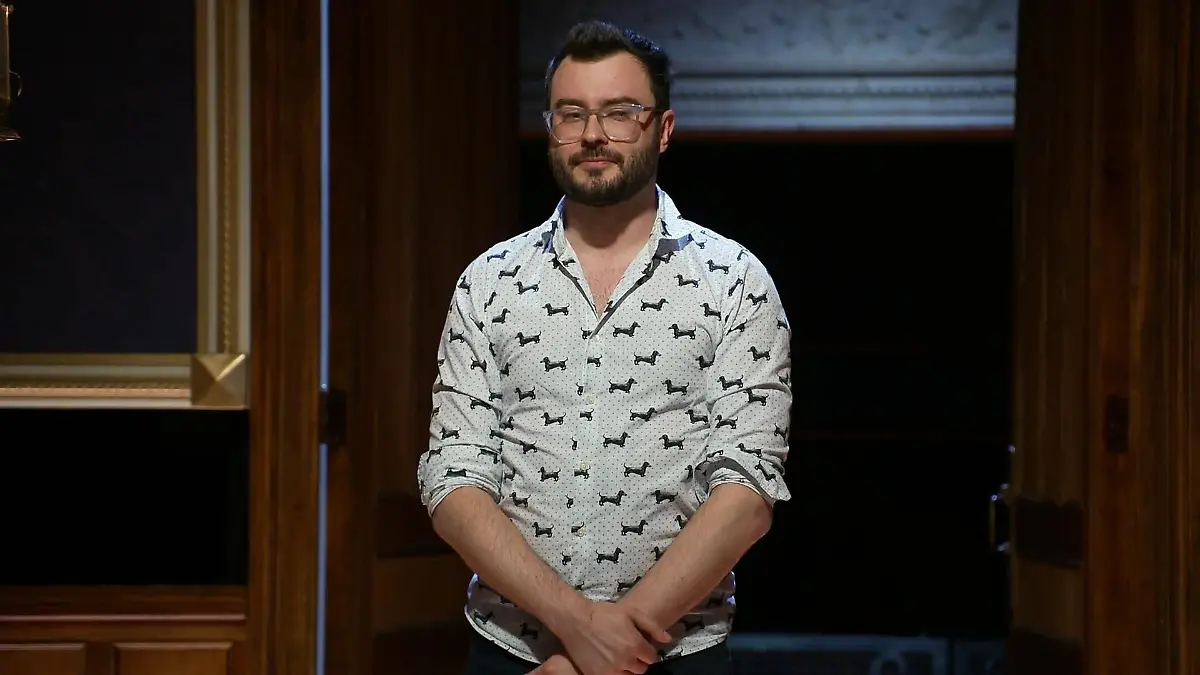 Sebastian Klussmann wird von der Gruppe verbannt Das erste „Bauernopfer“ bei „Die Verräter“