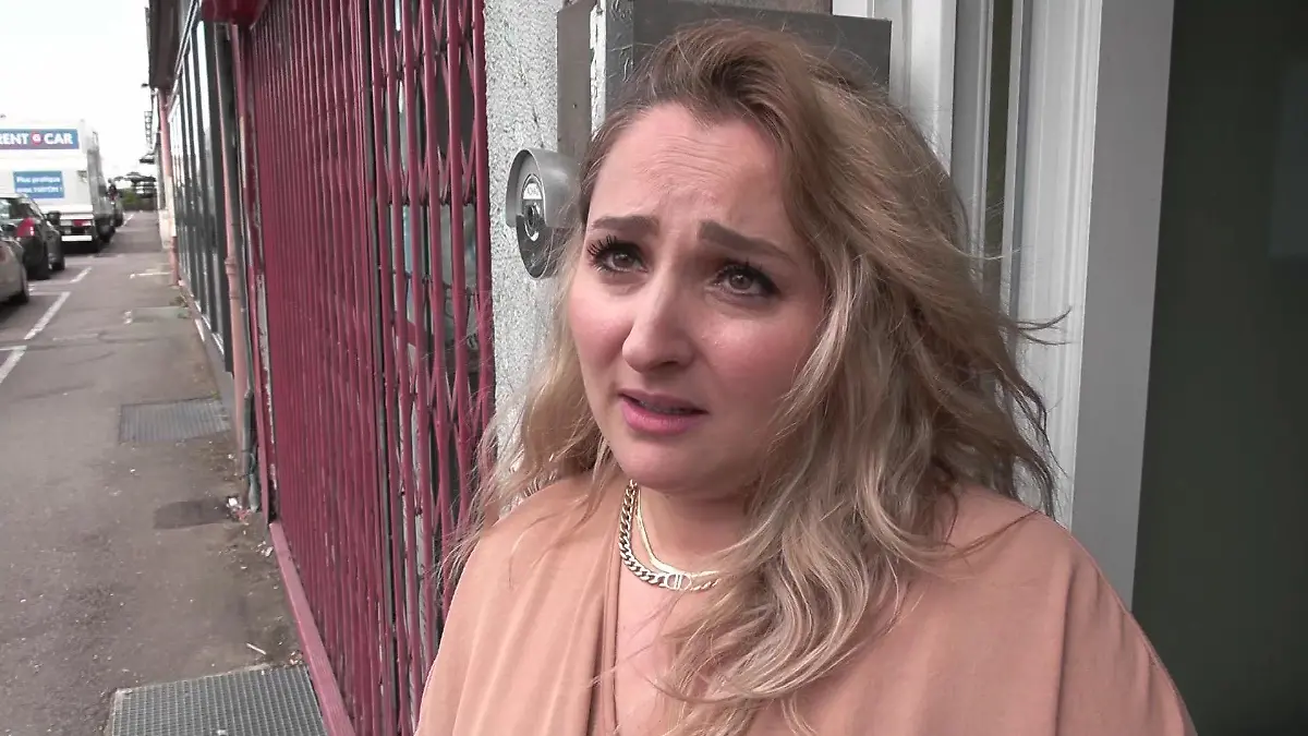 Nachbarin Sabrina hörte Geräusche aus der mutmaßlichen Folter-Wohnung.