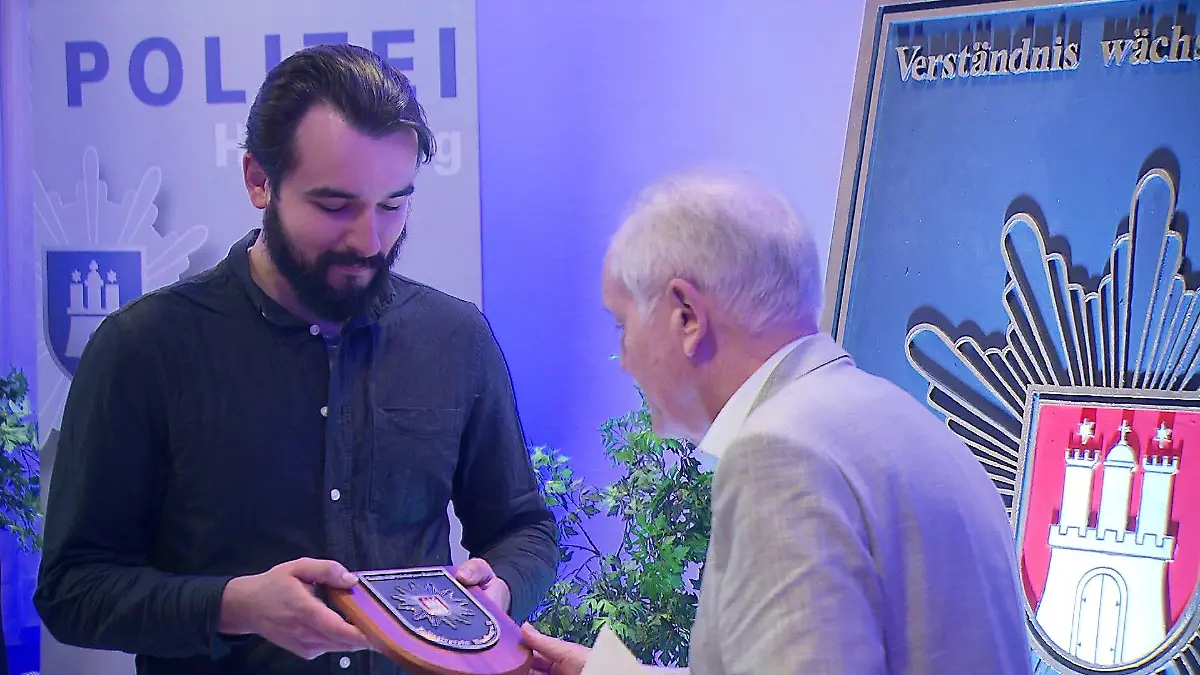 Der Ian-Karan-Preis ist mit 1000 Euro dotiert.
