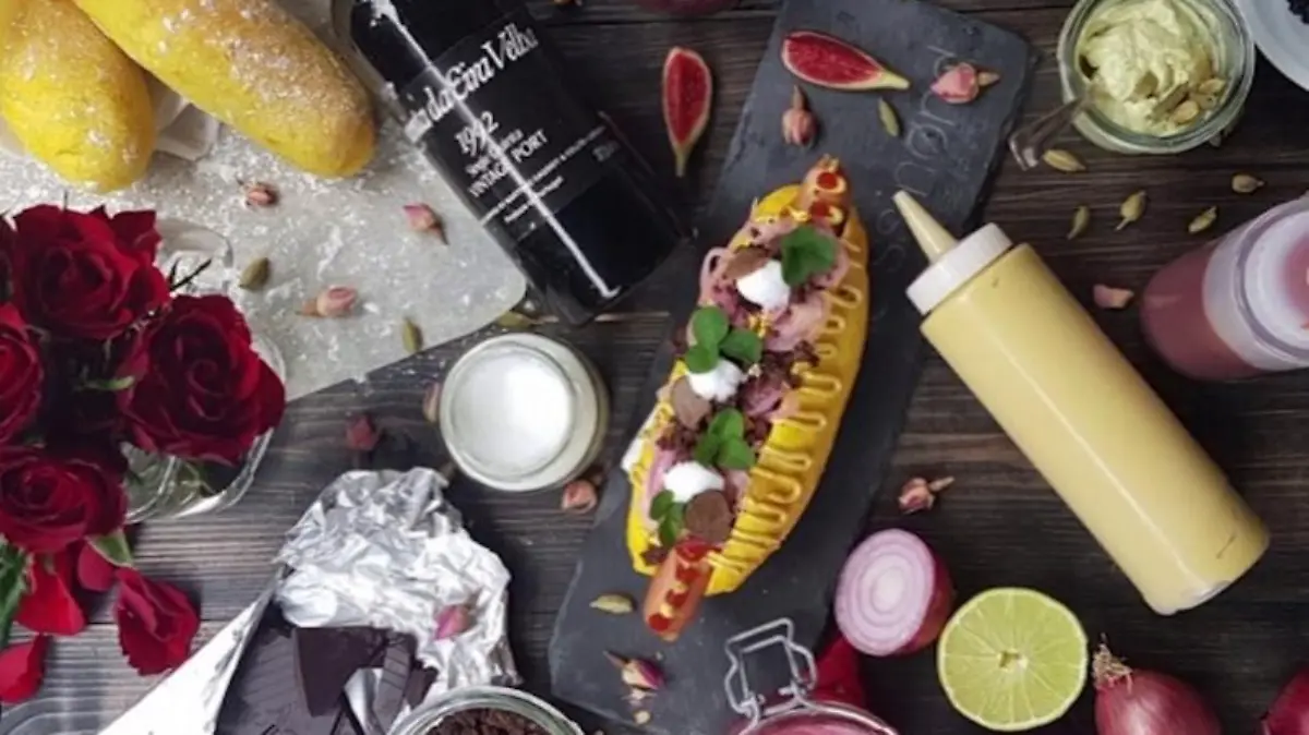 Hotdog mit Trüffel, Koberind und vielen weiteren Luxuszutaten