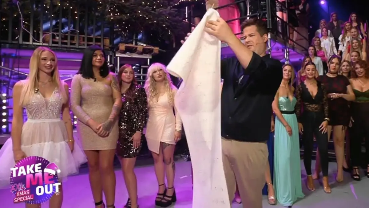 Es weihnachtet sehr bei Chris Tall und den 30 Single Ladys Take Me Out XXL XMas-Special: Ho! Ho! Ho!