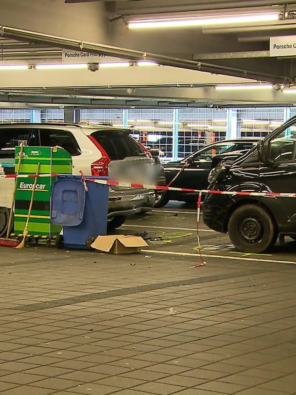 Bild zu: "Prozessauftakt in Köln"
