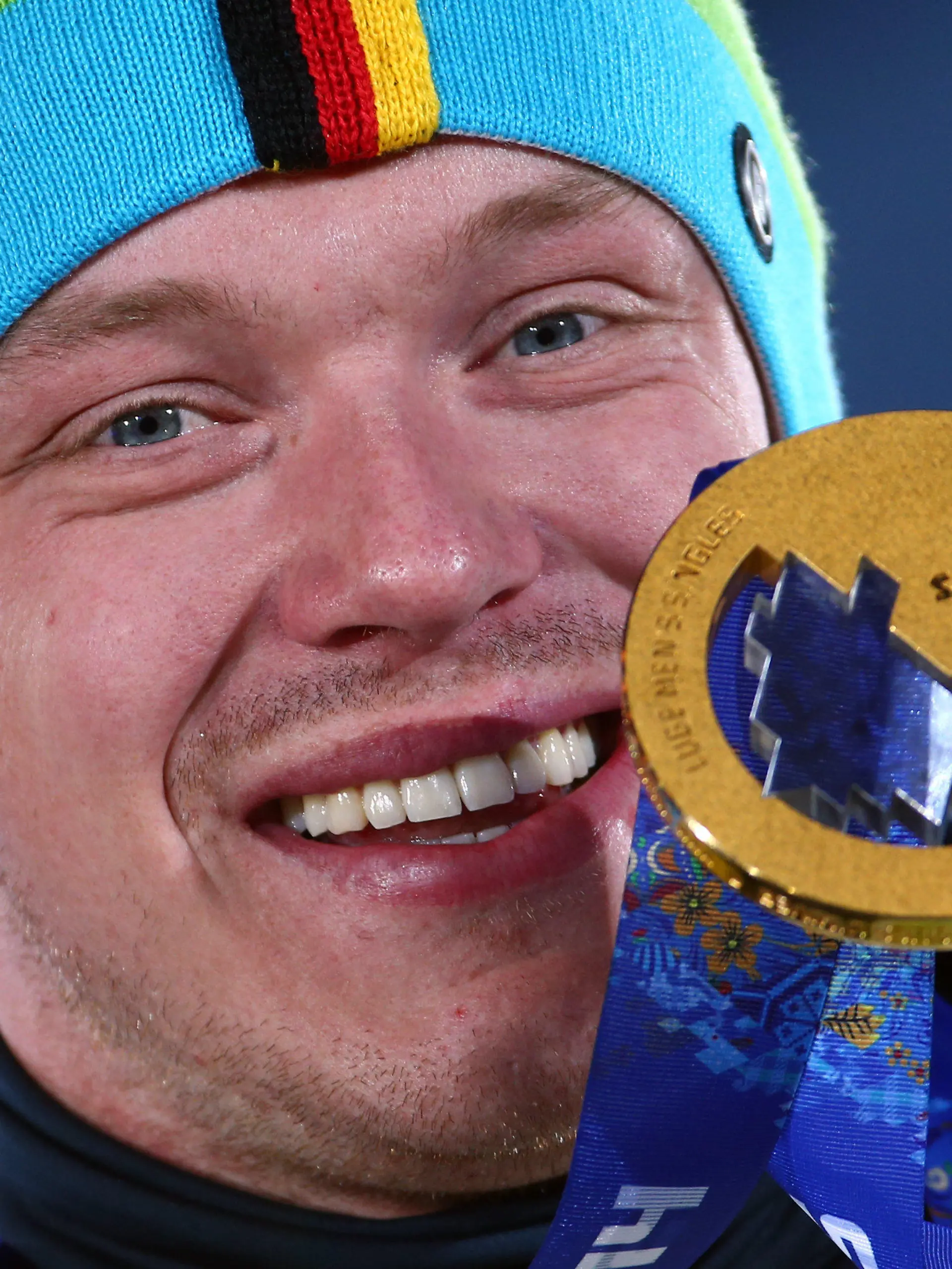 FILE - Felix Loch of Germany poses with his gold medal during the victory ceremony of Luge Men's Singles at Medal Plaza in Olympic Park at the Sochi 2014 Olympic Games, in Sochi Russia, 10 February 2014. Photo: Michael Kappeler/dpa (zu dpa "Rodel-Olympiasieger Loch trägt deutsche Fahne bei Schlussfeier" vom 22.02.2014) +++(c) dpa - Bildfunk+++