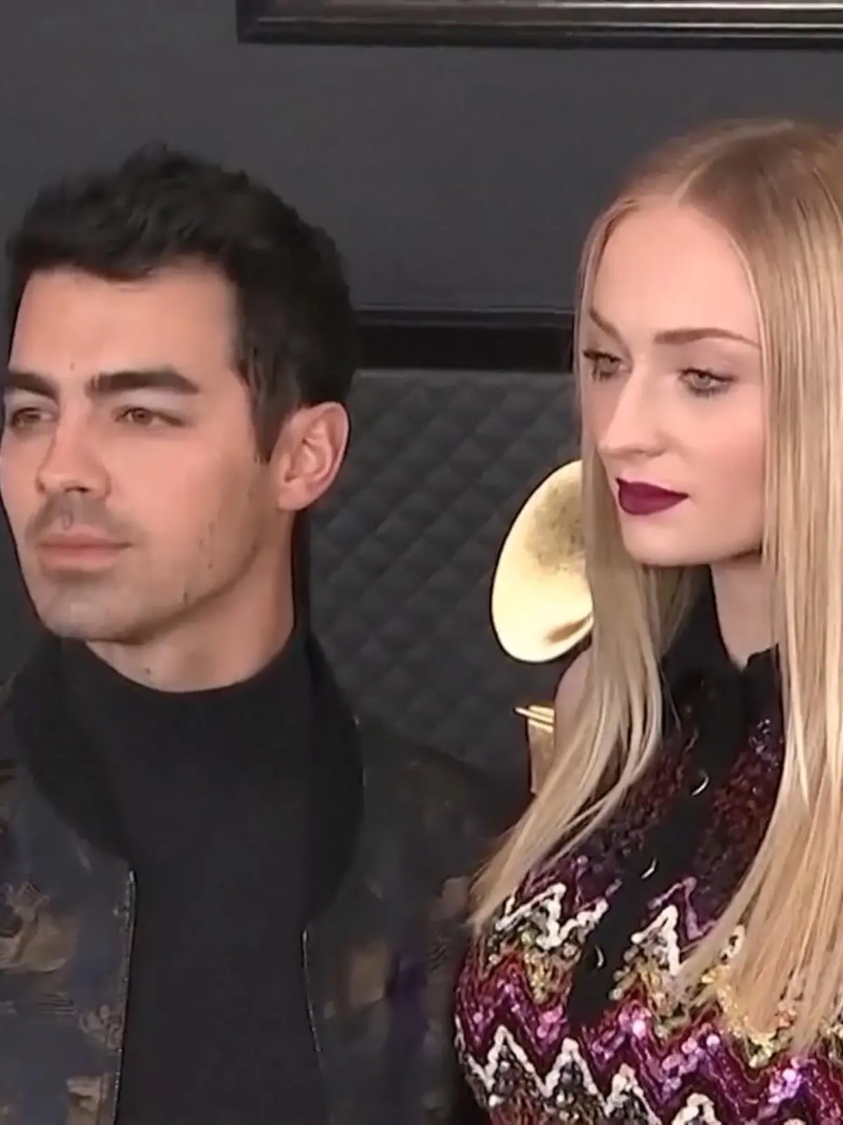 Bild zu: "Sophie Turner verklagt Joe Jonas"