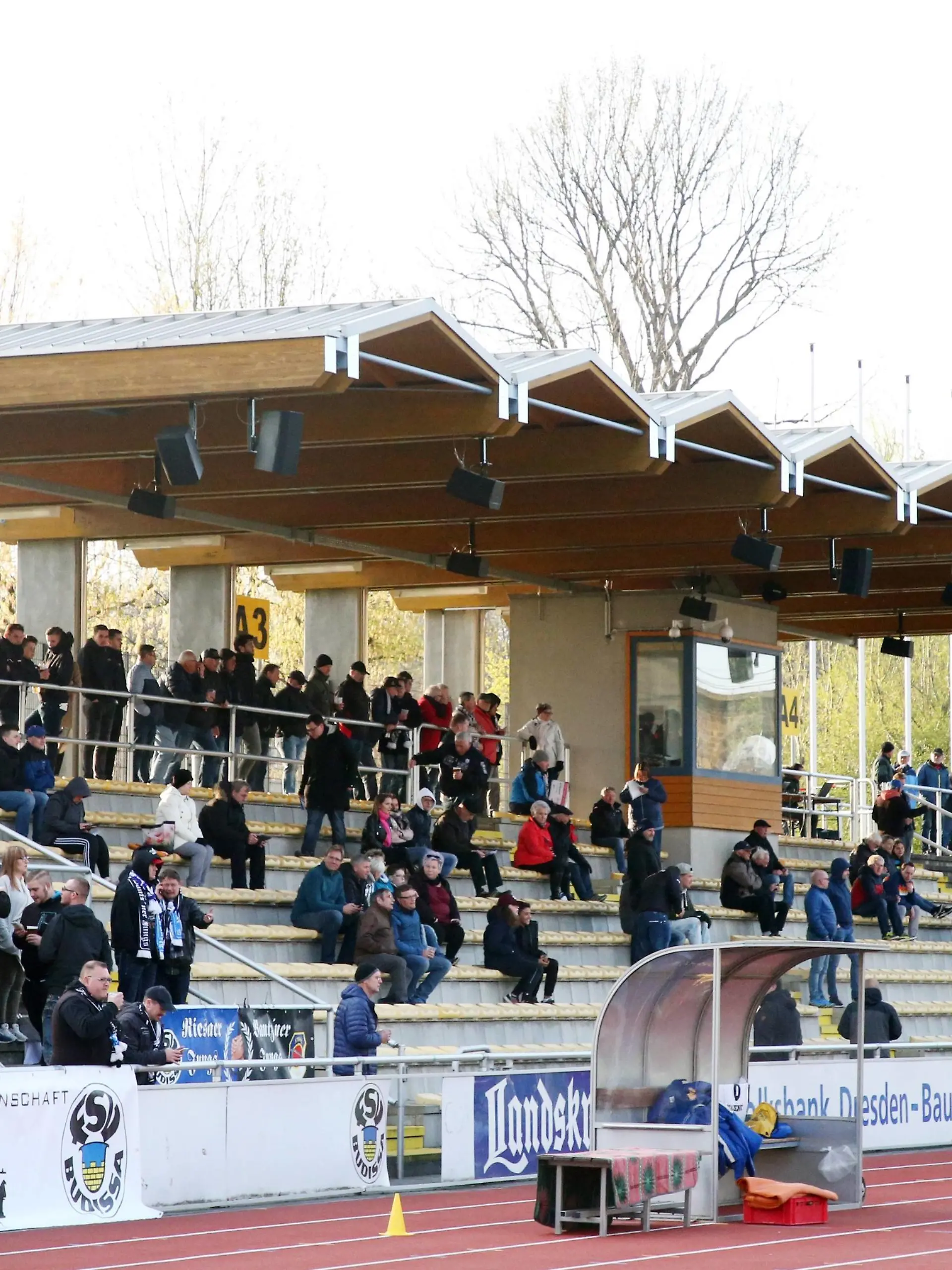 Bautzen, 10.04.2019, Stadion Müllerwiese, Fussball, sächsischer Landespokal, Halbfinale , FSV Budissa Bautzen vs. FSV Zwickau 0:2 (0:2) , Im Bild: Stadionansicht, Ansicht, Haupttribüne, Tribüne. , *** Bautzen 10 04 2019 stadium Müllerwiese football Saxon state cup semi-final FSV Budissa Bautzen vs FSV Zwickau 0 2 0 2 in picture stadium view view main grandstand grandstand  