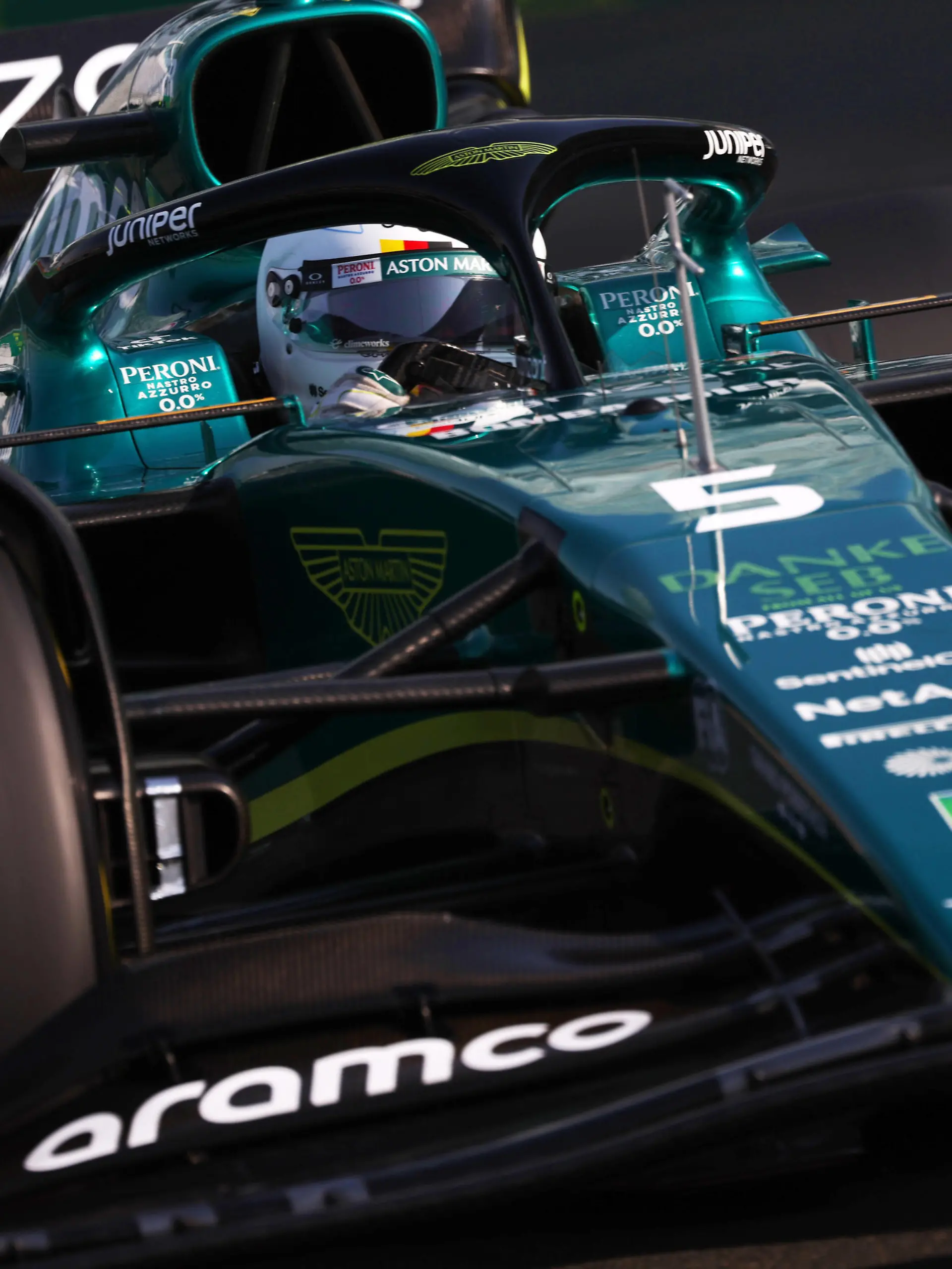  Formula 1 2022: Abu Dhabi GP YAS MARINA CIRCUIT, UNITED ARAB EMIRATES - NOVEMBER 19: Sebastian Vettel, Aston Martin AMR22 during the Abu Dhabi GP at Yas Marina Circuit on Saturday November 19, 2022 in Abu Dhabi, United Arab Emirates. Photo by Glenn Dunbar / LAT Images Images PUBLICATIONxINxGERxSUIxAUTxHUNxONLY GP2222_103335177A4582