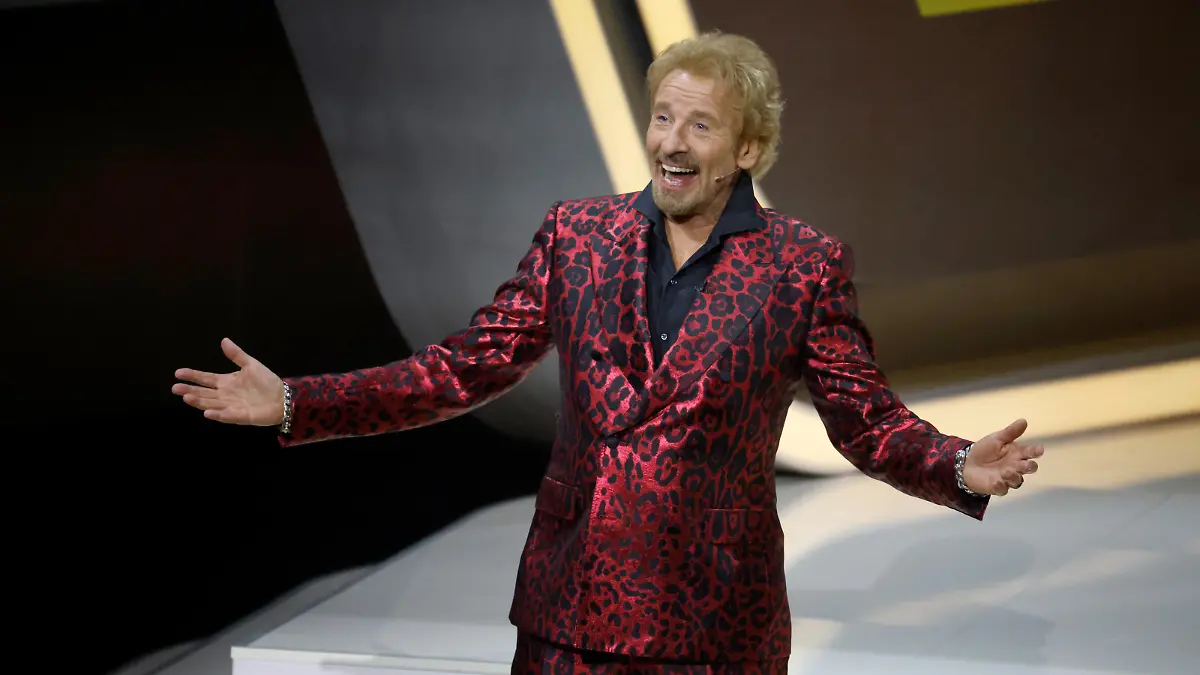 Entertainer Thomas Gottschalk kommt zur ZDF-Show "Wetten, dass..?". Nach dem erfolgreichen Comeback im November 2021 gibt es auch 2022 eine Wiederauflage der legendären ZDF-Samstagabendshow.