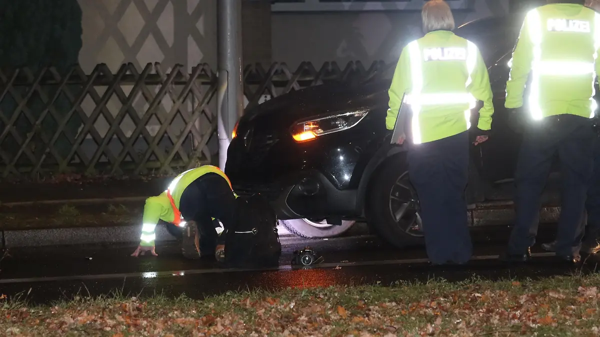 Unfall Tote Frau SUV Renault Mariendorfer Chaussee Buckow