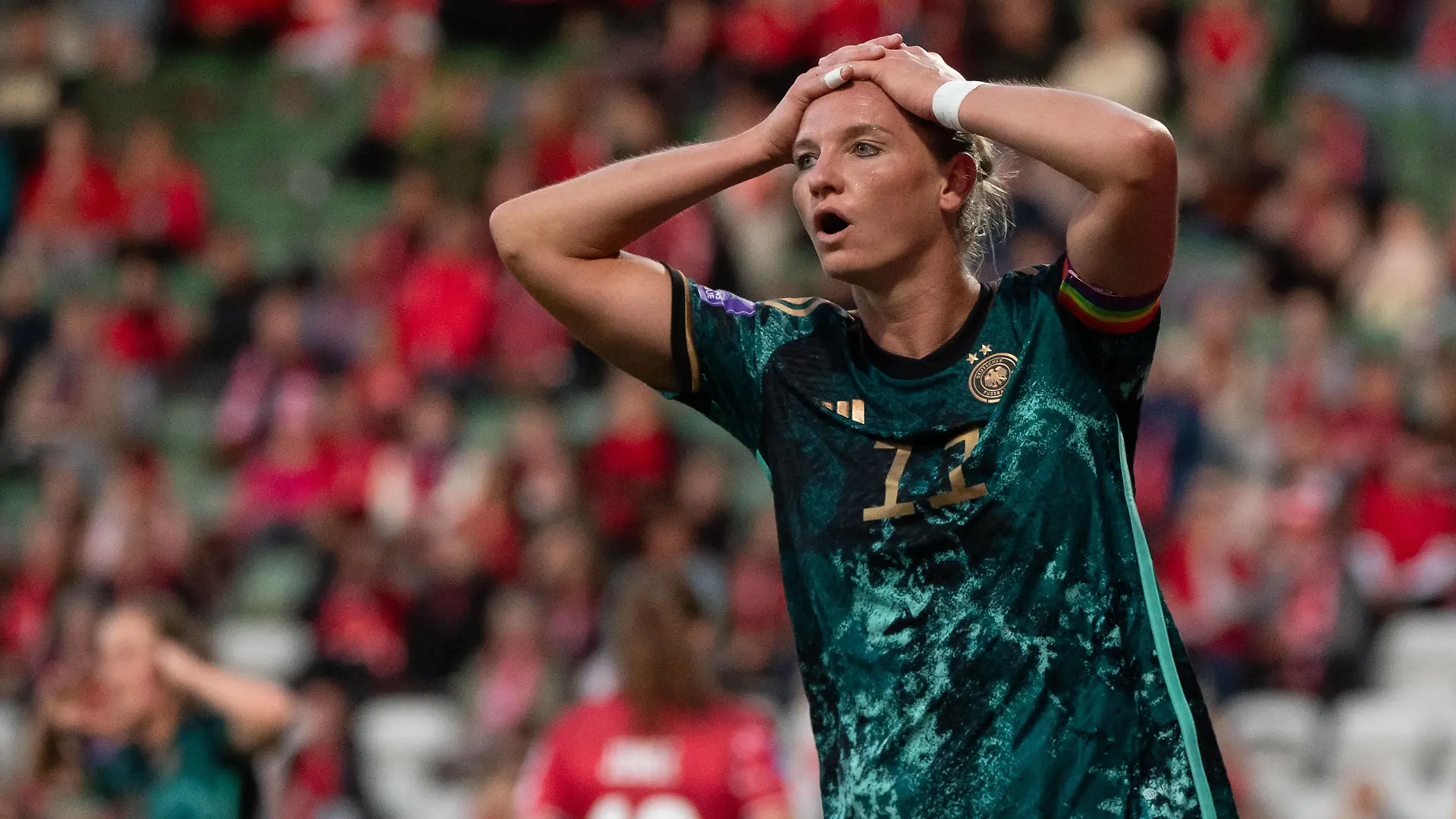 Alexandra Popp Deutschland, 11 aergert sich ueber eine vergebene Torchance, DEN, Daenemark vs Deutschland, UEFA Frauen Fussball Nations League, Liga A, 1. Spieltag, 22.09.2023 DEN, Daenemark vs Deutschland, UEFA Frauen Fussball Nations League, Liga A, 1. Spieltag, 22.09.2023 Viborg *** Alexandra Popp Germany, 11 upset over missed goal chance, DEN, Denmark vs Germany, UEFA Womens Nations League, League A, Matchday 1, 22 09 2023 DEN, Denmark vs Germany, UEFA Womens Nations League, League A, Matchday 1, 22 09 2023 Viborg Copyright: xEibner-Pressefoto/Memmlerx EP_MMR